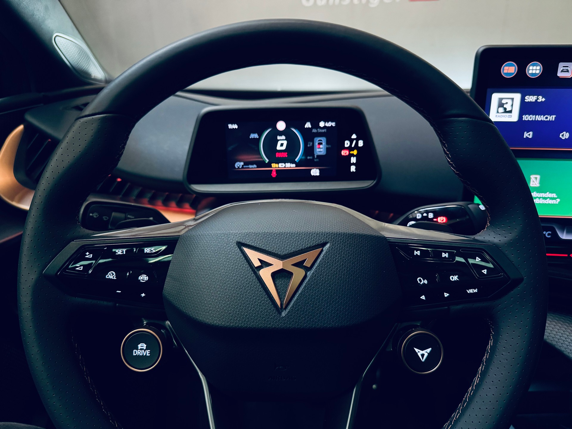 CUPRA Tavascan Type 9 77 kWh VZ Adrenaline-image-29