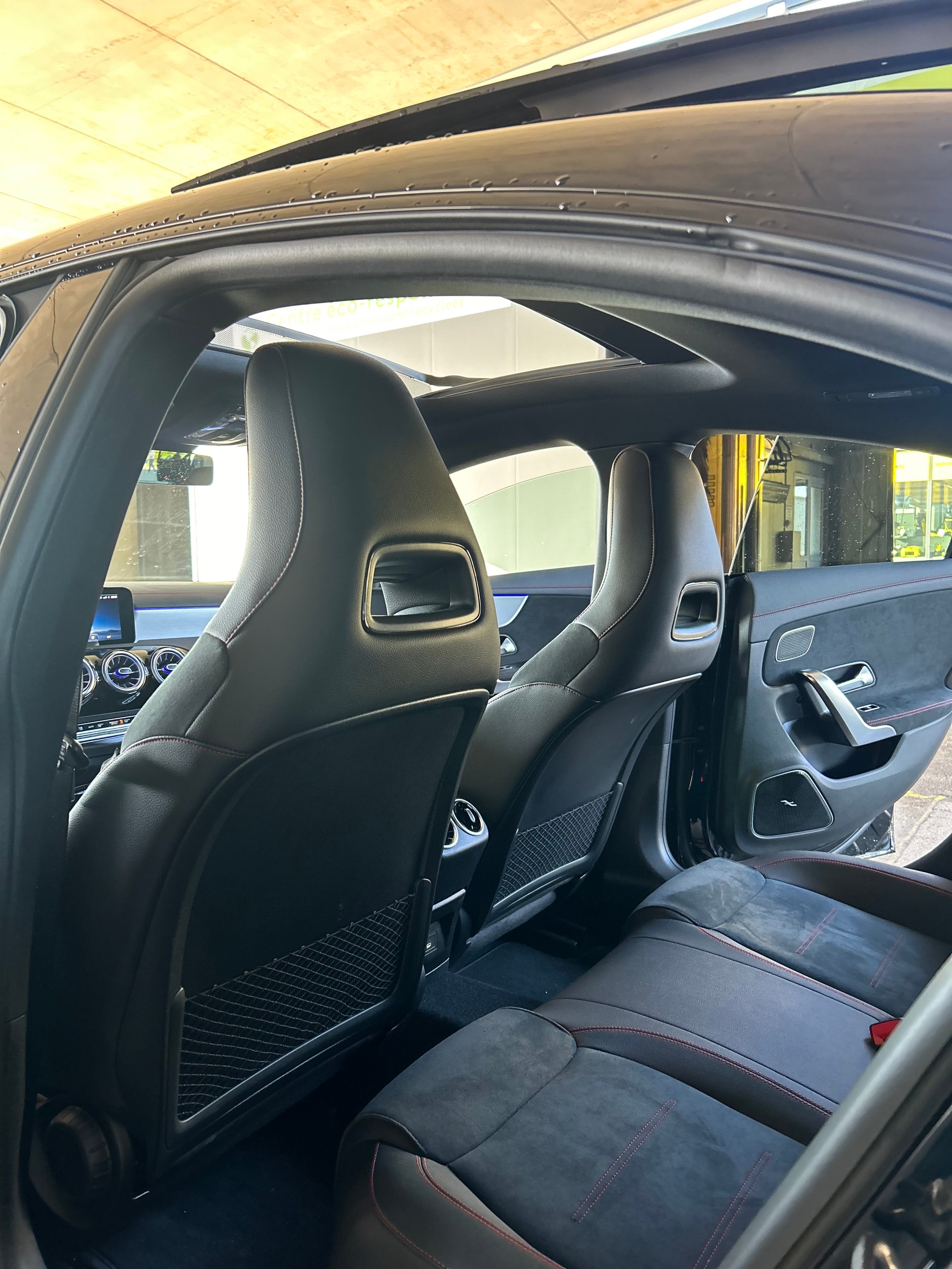 MERCEDES-BENZ CLA 250 e AMG LINE-image-4