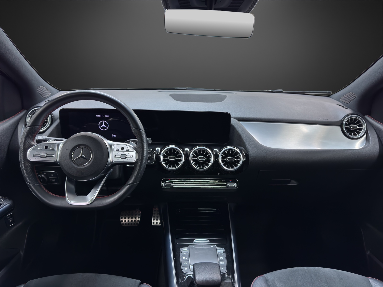 MERCEDES-BENZ B 200 AMG Line-image-10