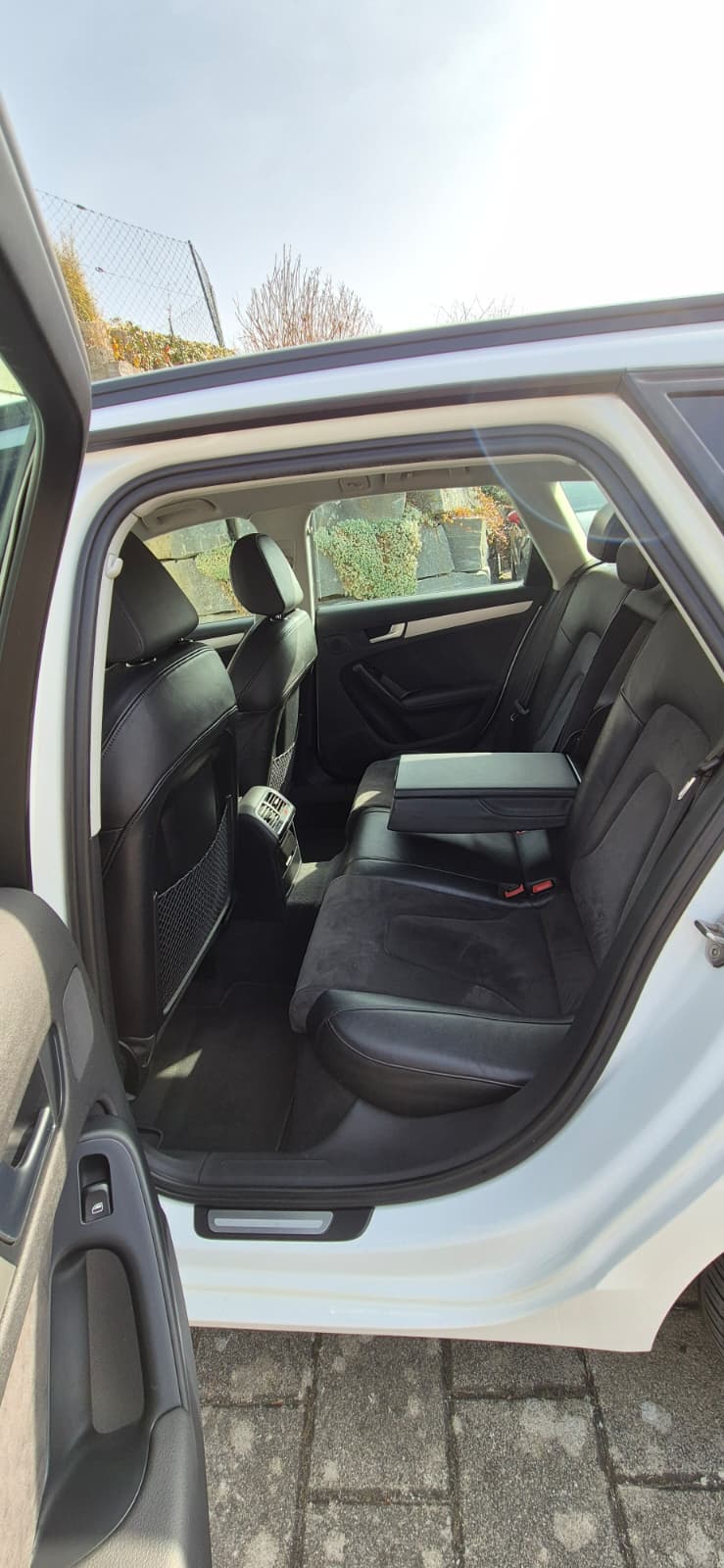 AUDI A4 Avant 3.2 FSI quattro-image-9