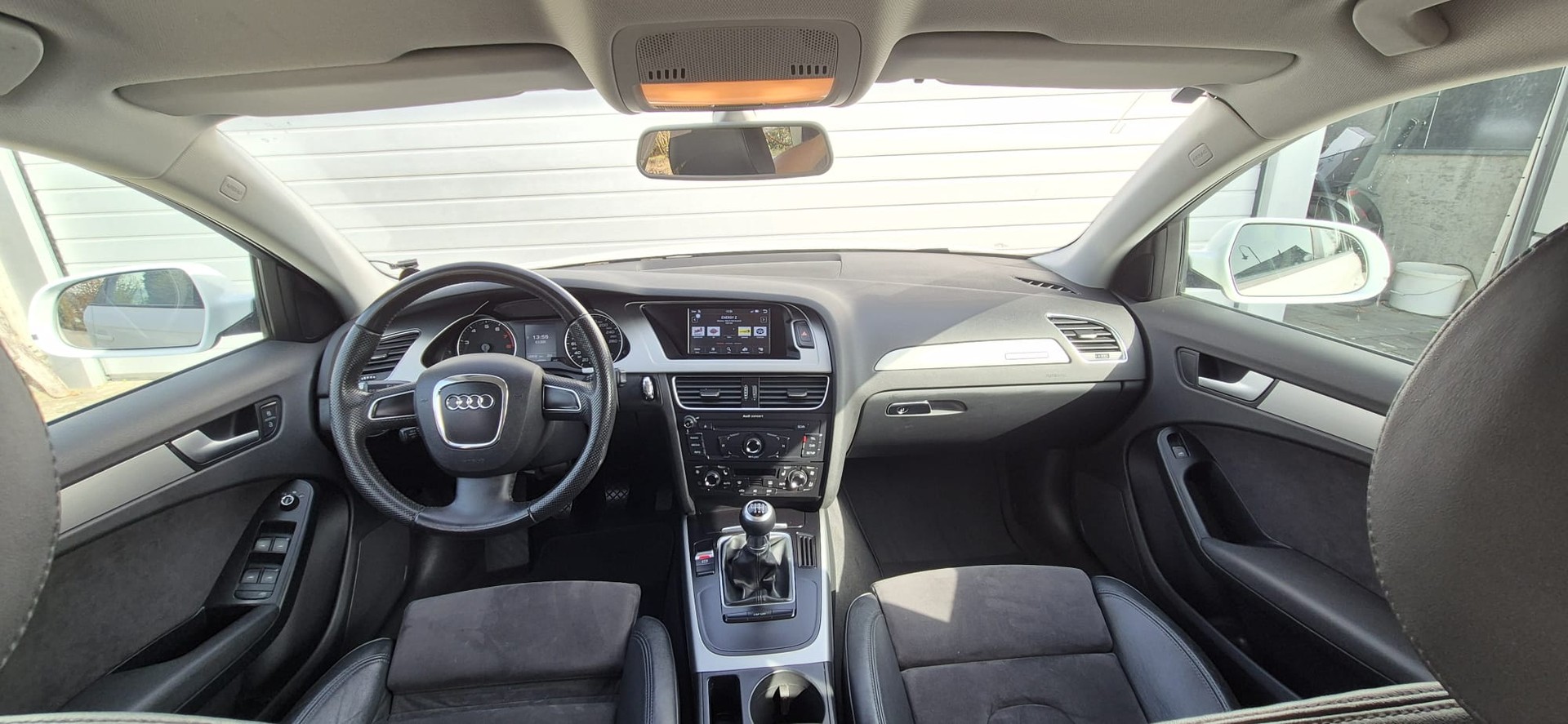 AUDI A4 Avant 3.2 FSI quattro-image-7