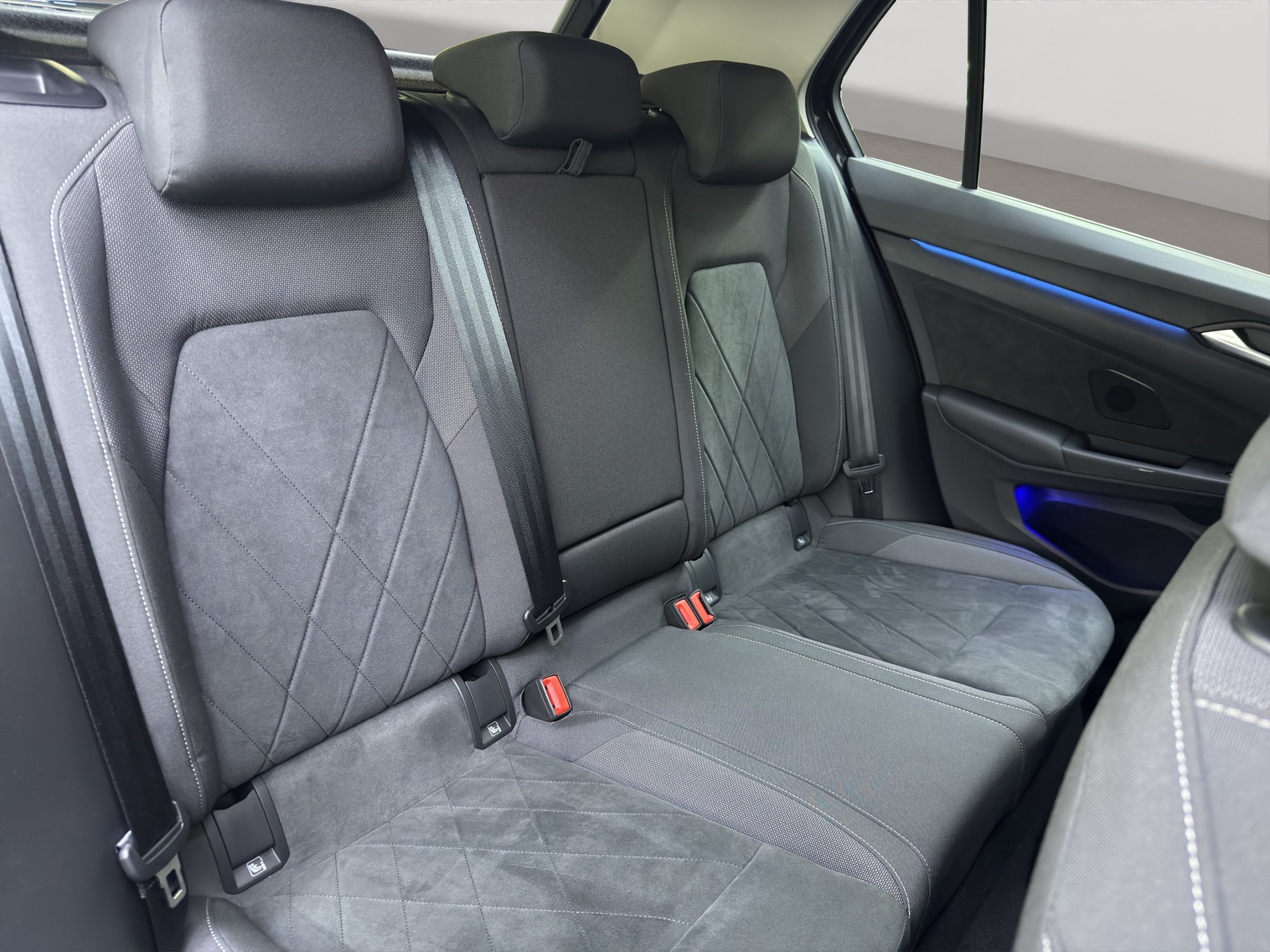 VW Golf 2.0 TSI Style DSG-image-14