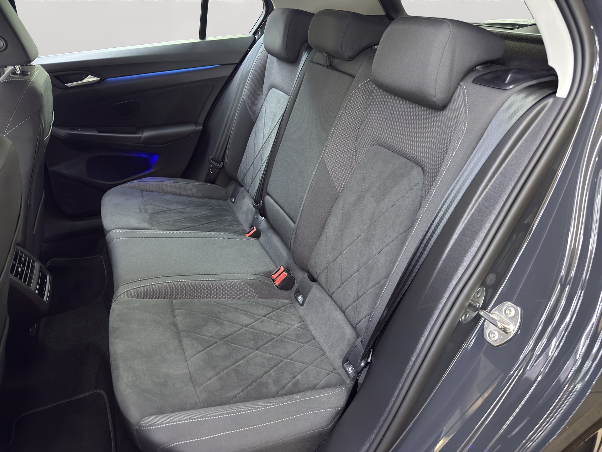 VW Golf 2.0 TSI Style DSG-image-12