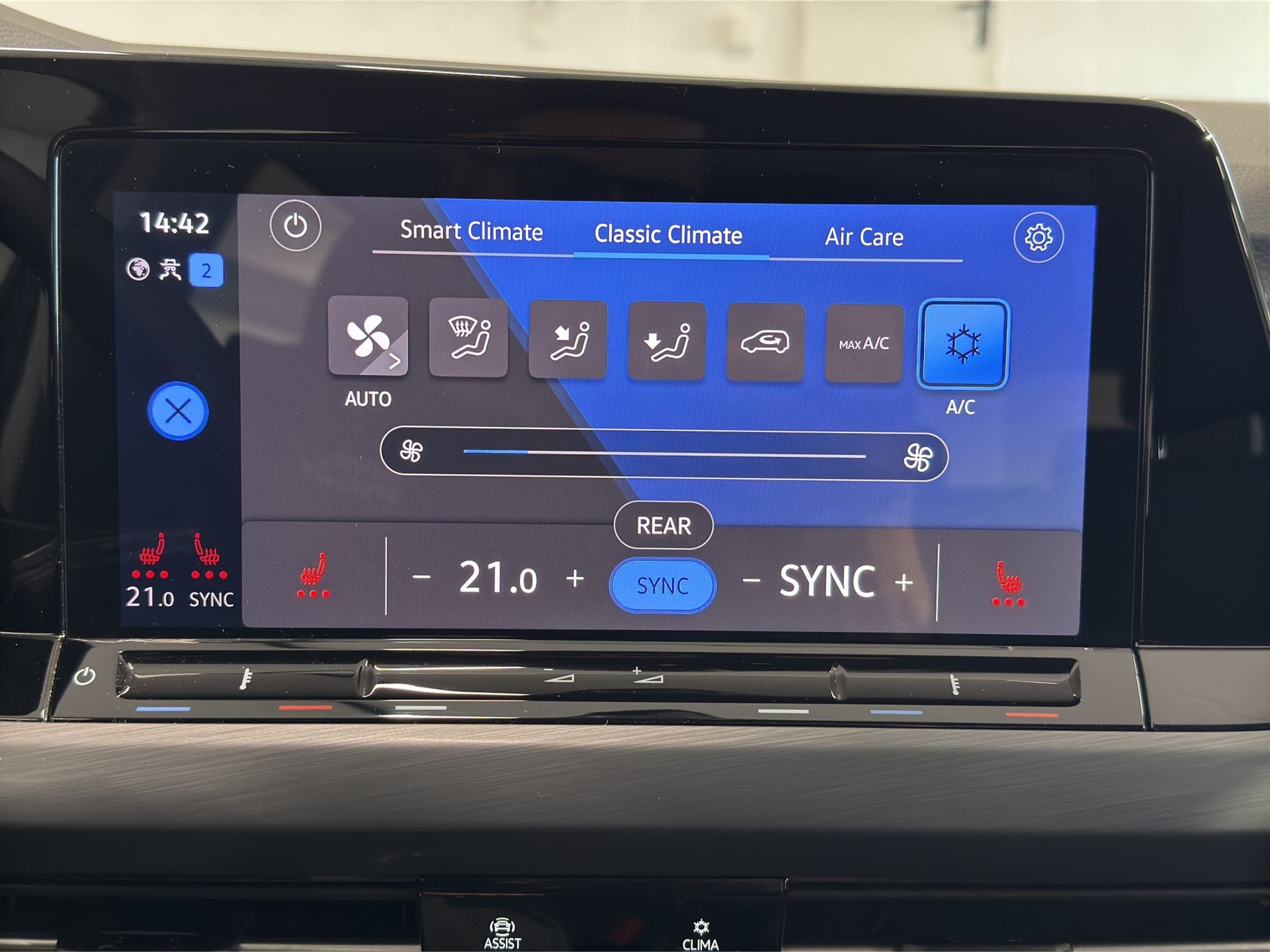 VW Golf 2.0 TSI Style DSG-image-24