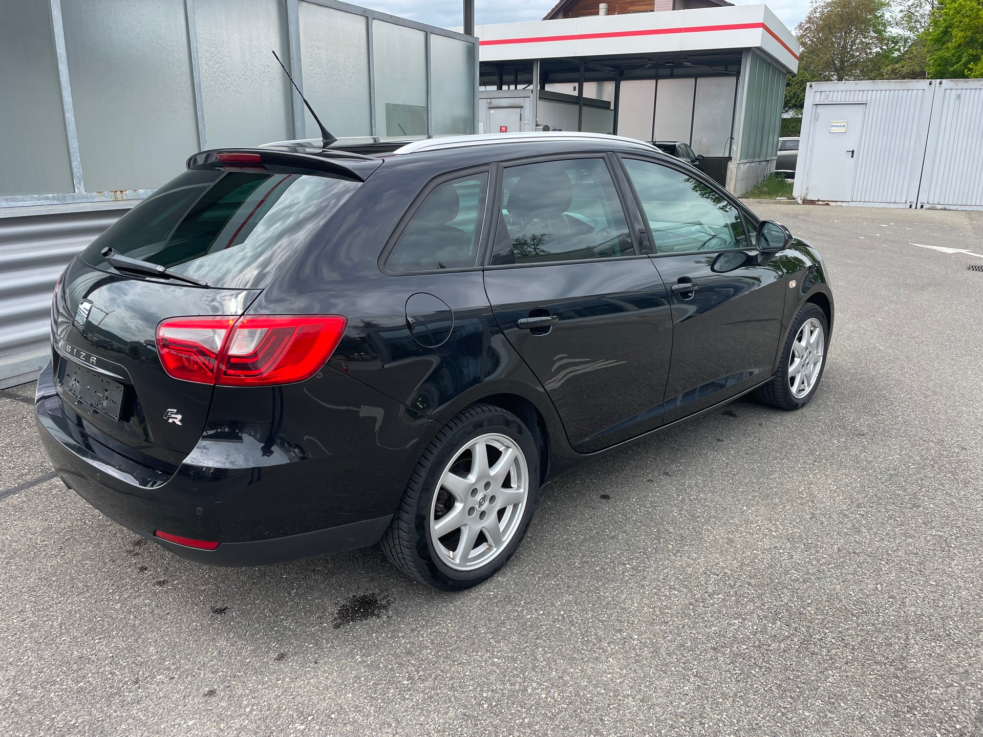 SEAT Ibiza ST 1.4 TSI FR DSG-image-10