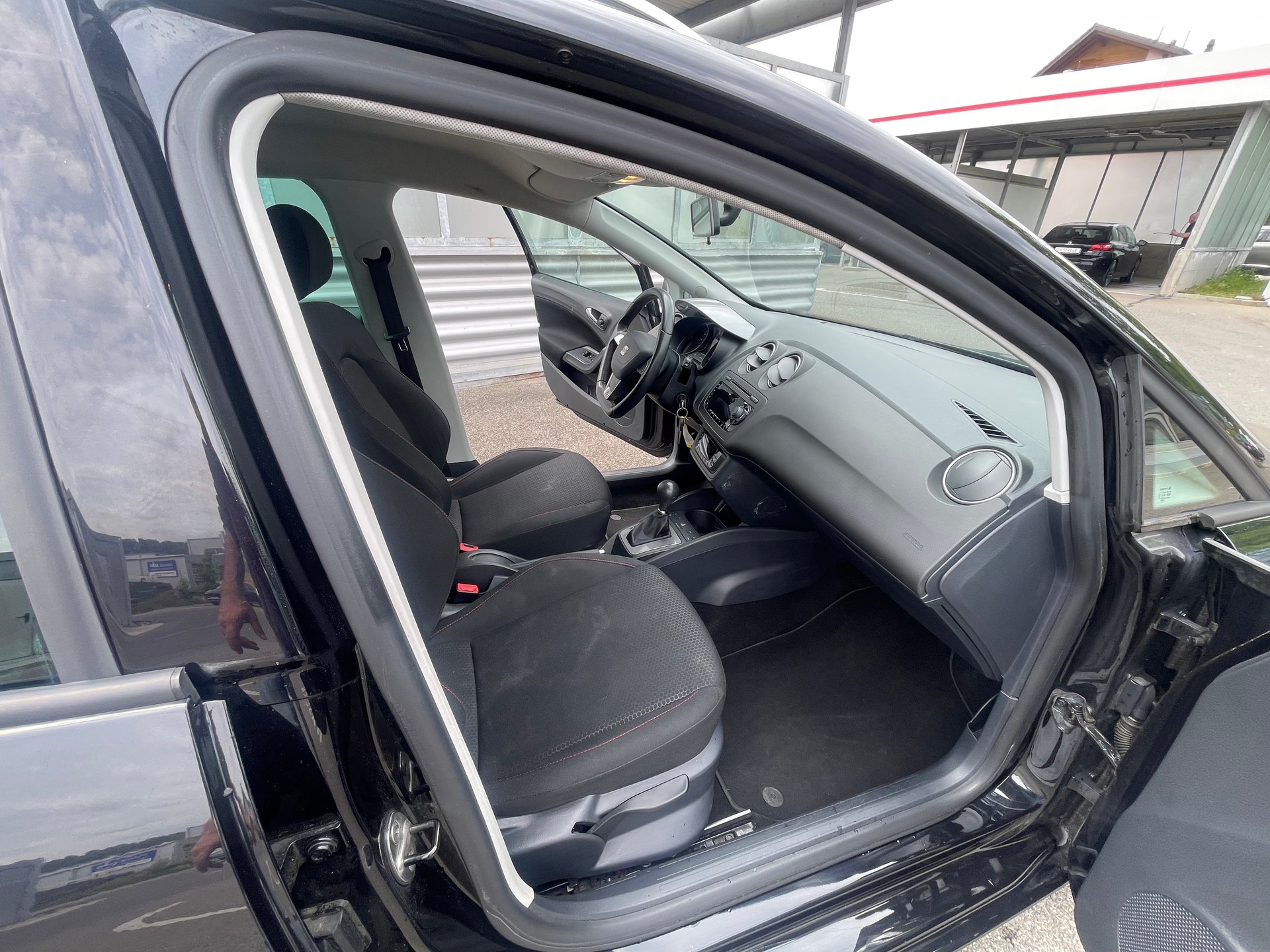 SEAT Ibiza ST 1.4 TSI FR DSG-image-14