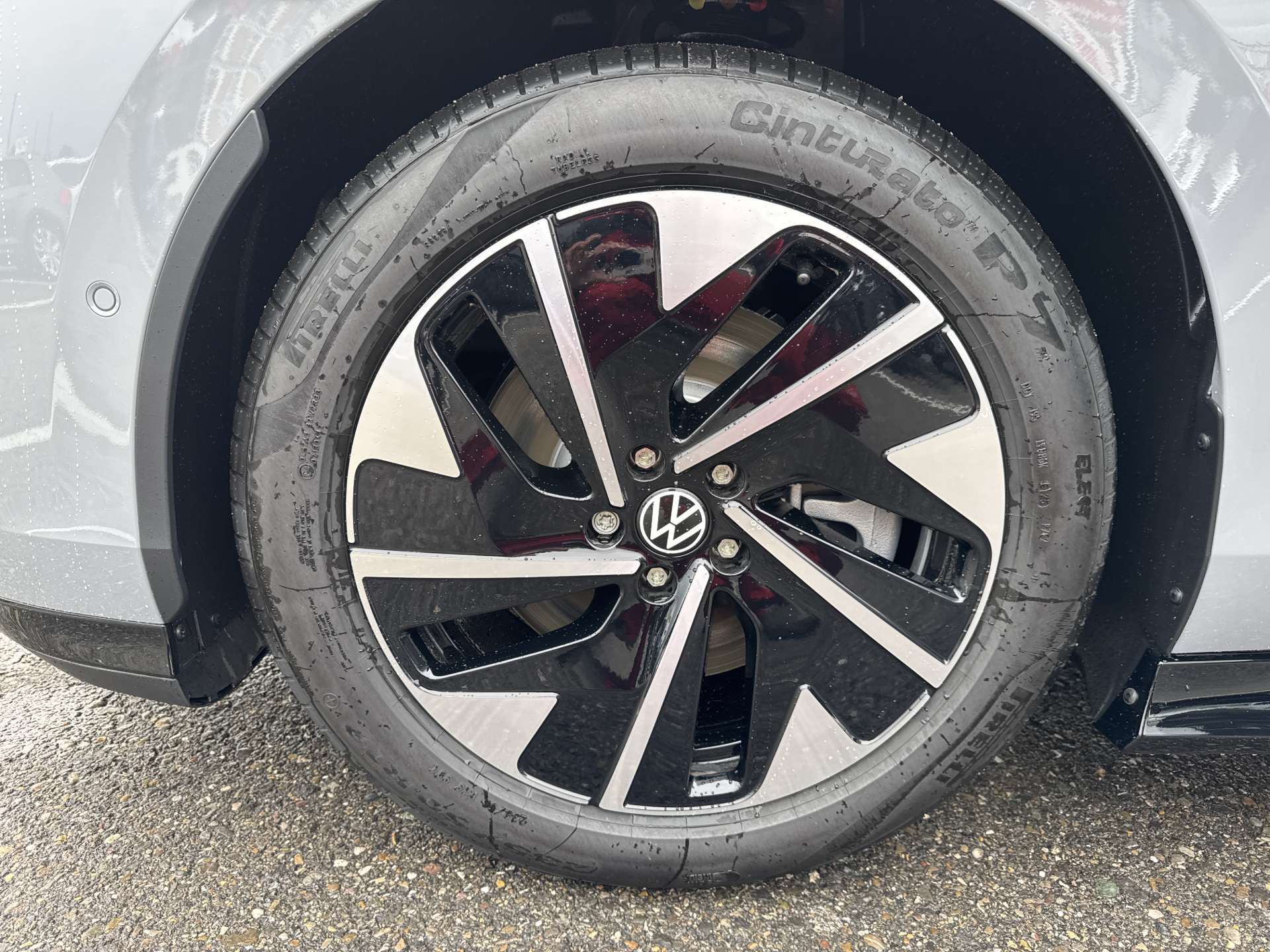 VW ID.7 Tourer Limited Edition 77kWh 285PS Automat-image-8
