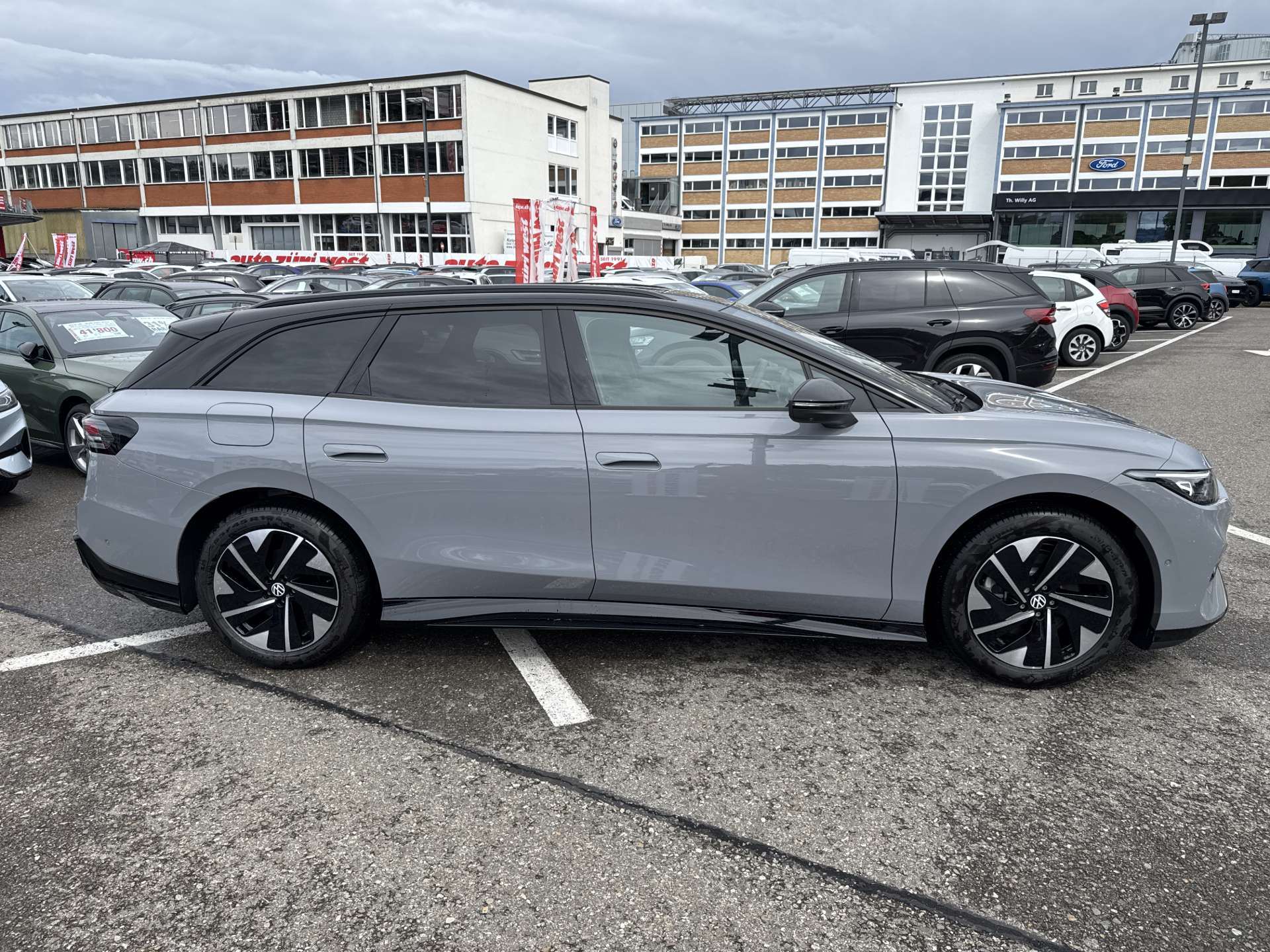 VW ID.7 Tourer Limited Edition 77kWh 285PS Automat-image-10