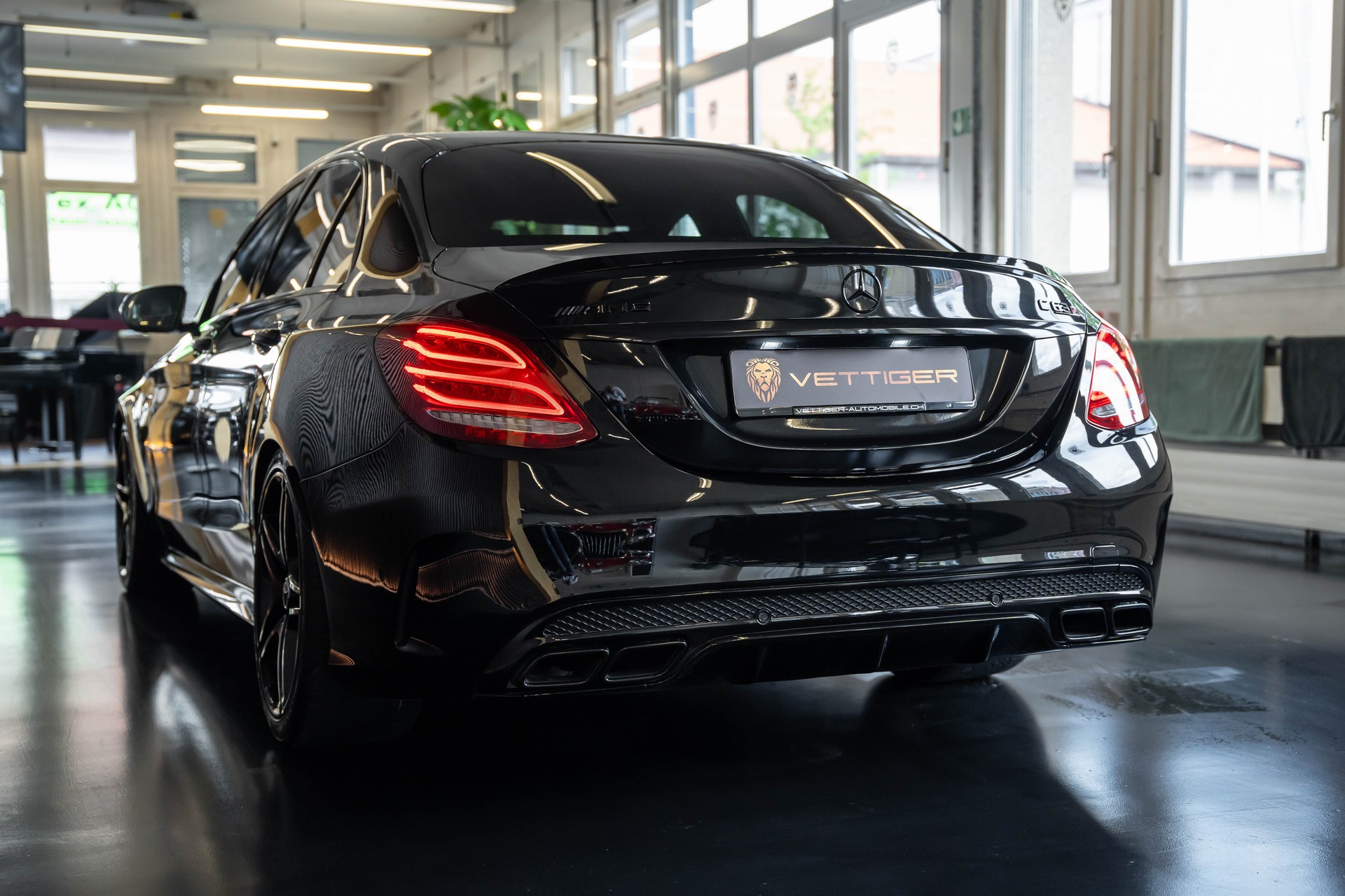 MERCEDES-BENZ C 63 AMG Speedshift-image-3
