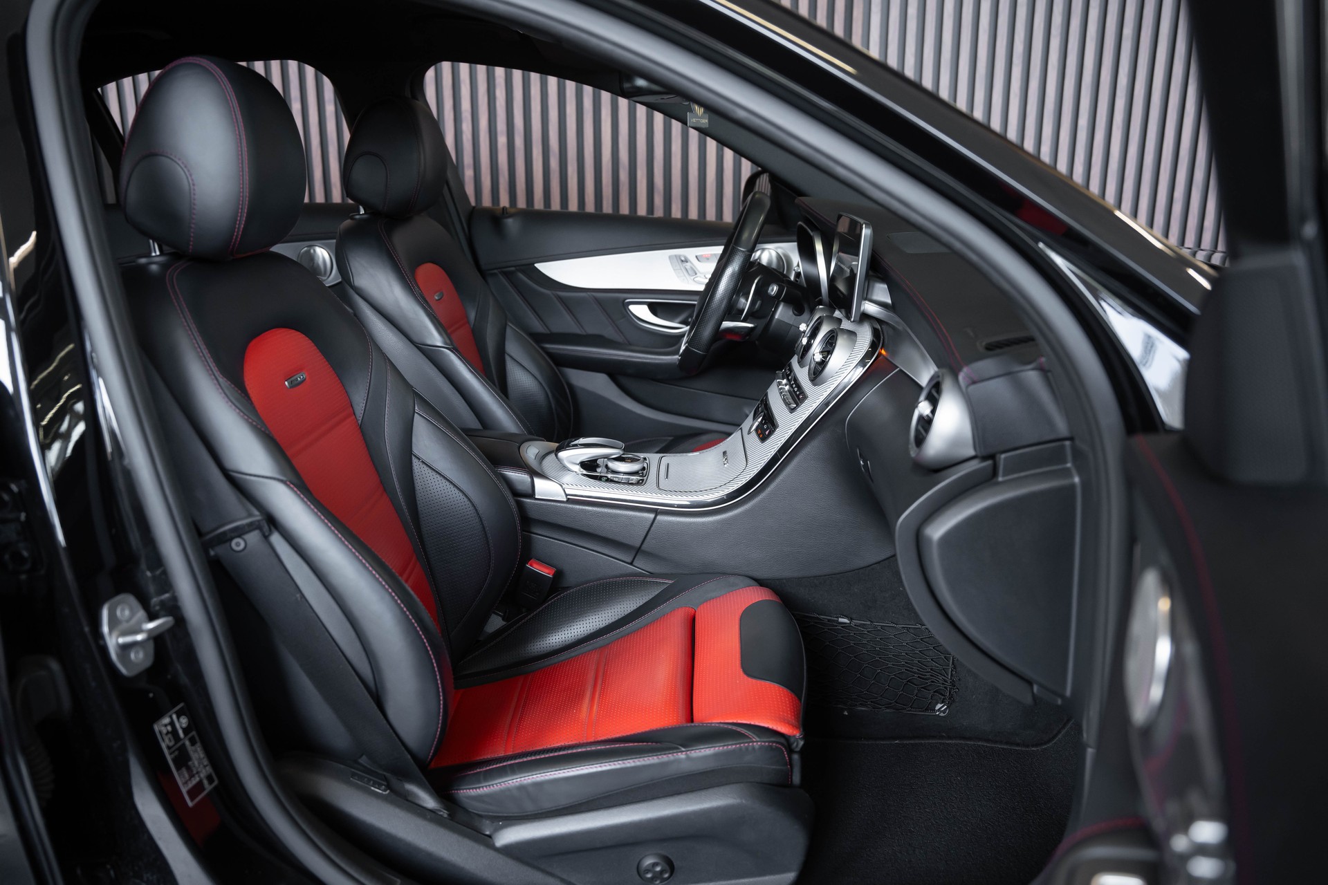 MERCEDES-BENZ C 63 AMG Speedshift-image-15