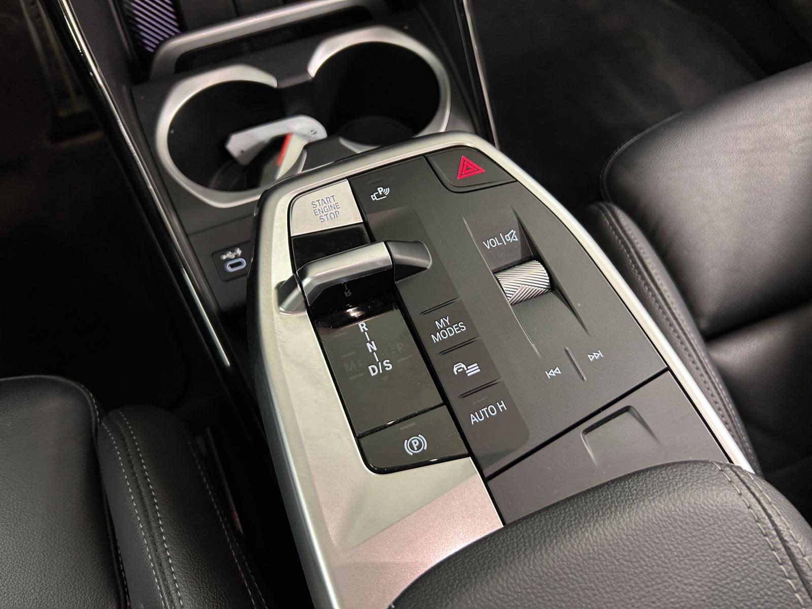 BMW X1 23d xDrive paddles-image-19