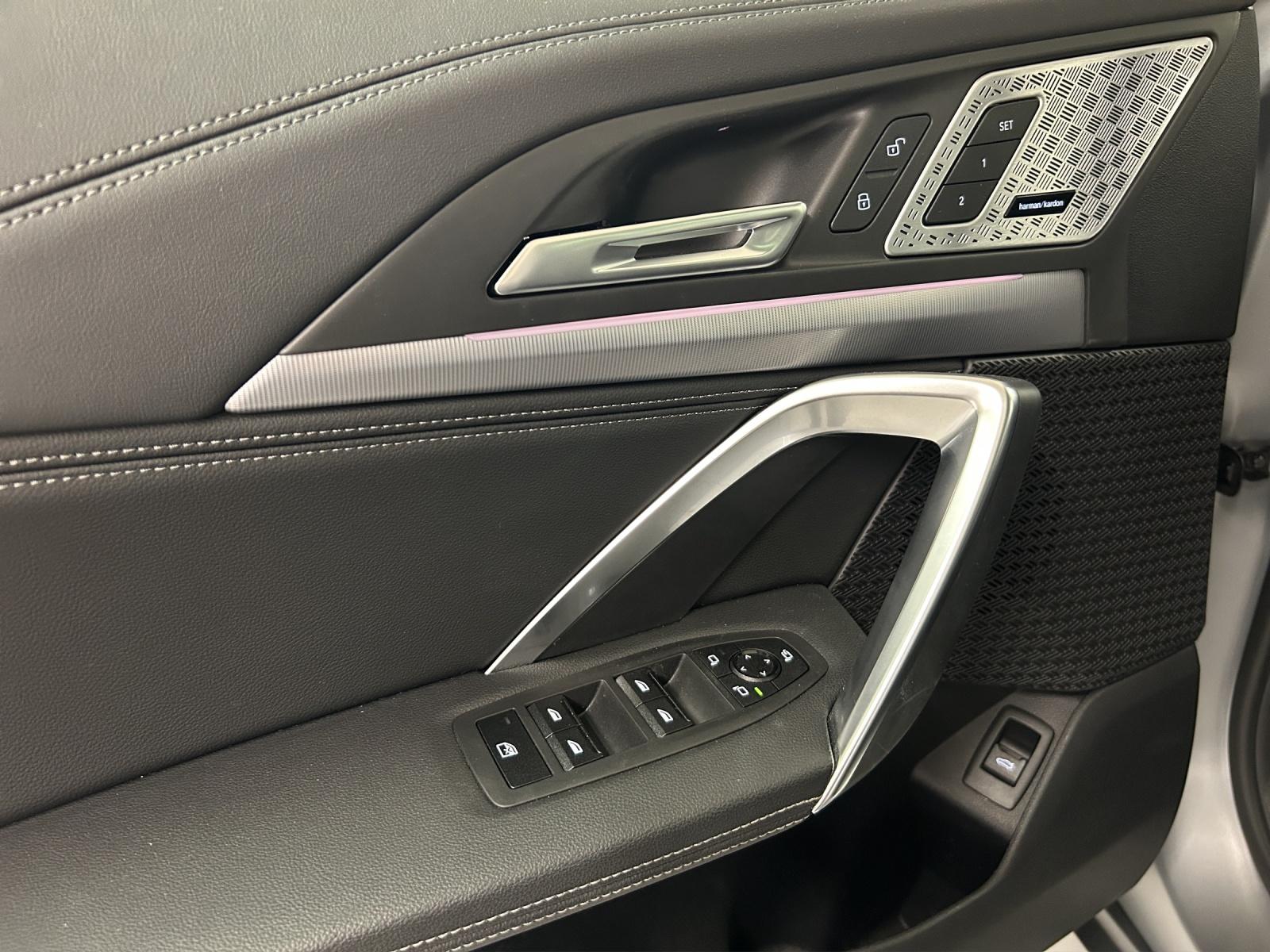 BMW X1 23d xDrive paddles-image-12
