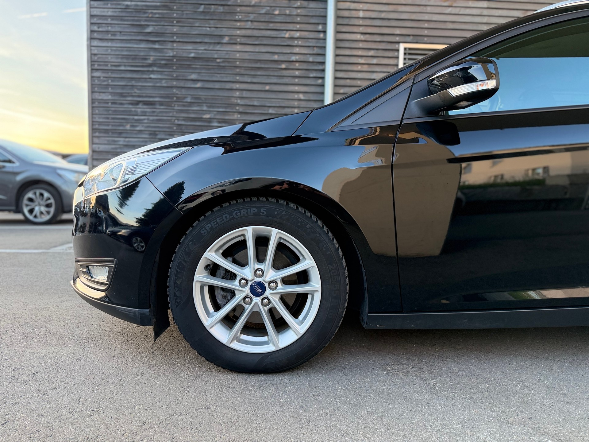FORD Focus 1.5 TDCi Business Automatic-image-6