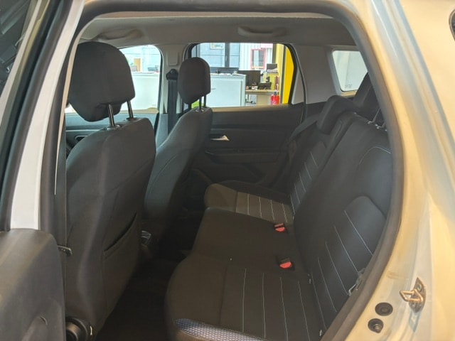 DACIA Duster TCe 150 Celebration 4x4-image-12