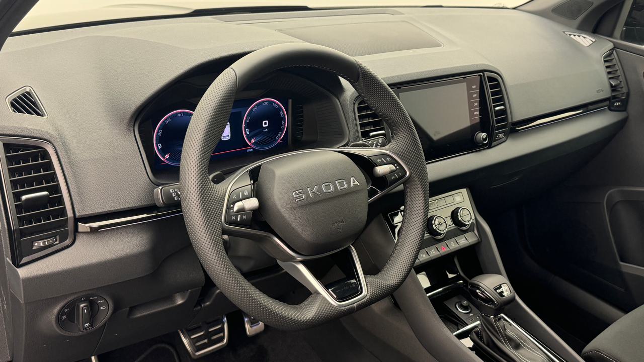 SKODA Karoq 2.0 TDI CR SportLine 4x4-image-6