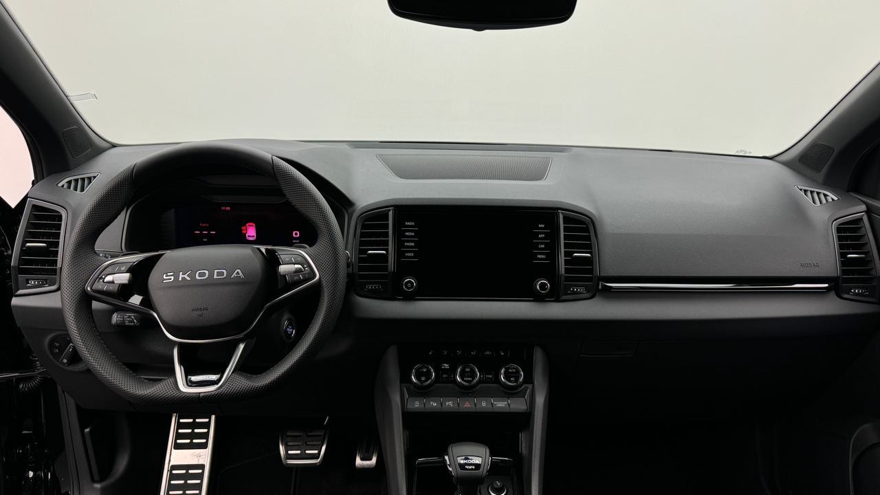 SKODA Karoq 2.0 TDI CR SportLine 4x4-image-5