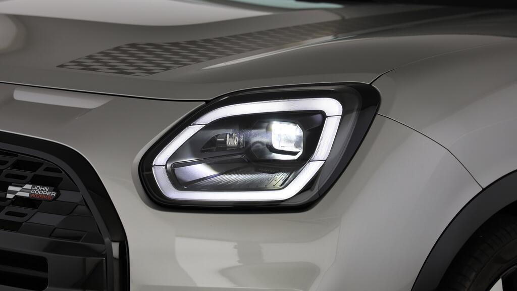 MINI Countryman S ALL4-image-16