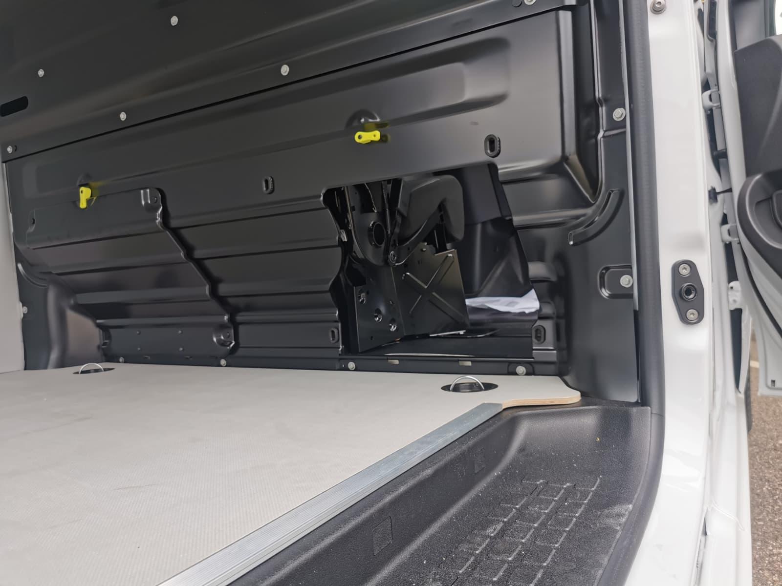 CITROEN Jumpy Kaw. M 2.2 BlueHDi 150 First S/S-image-15