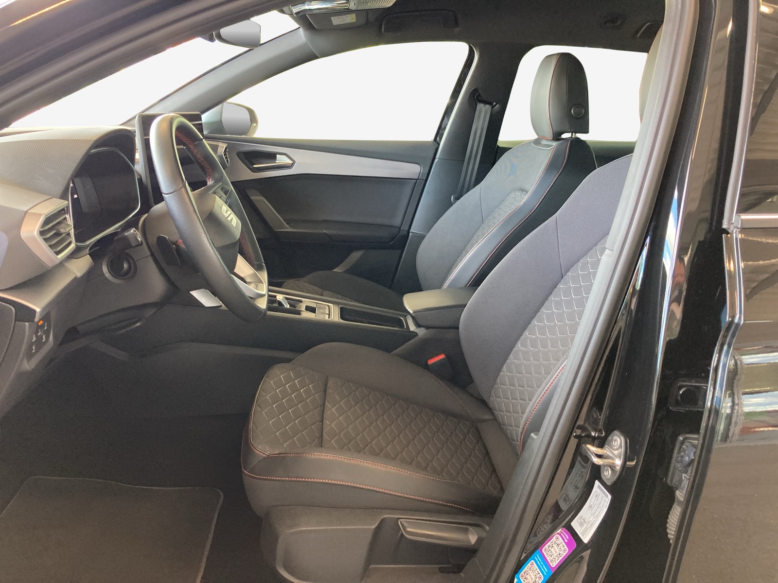 SEAT Leon ST 1.5 eHybrid pHEV DSG FR-image-7