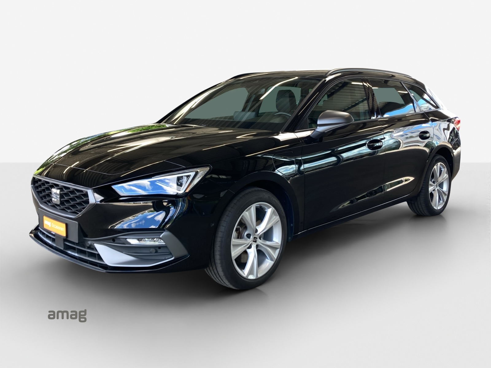 SEAT Leon ST 1.5 eHybrid pHEV DSG FR-image-0