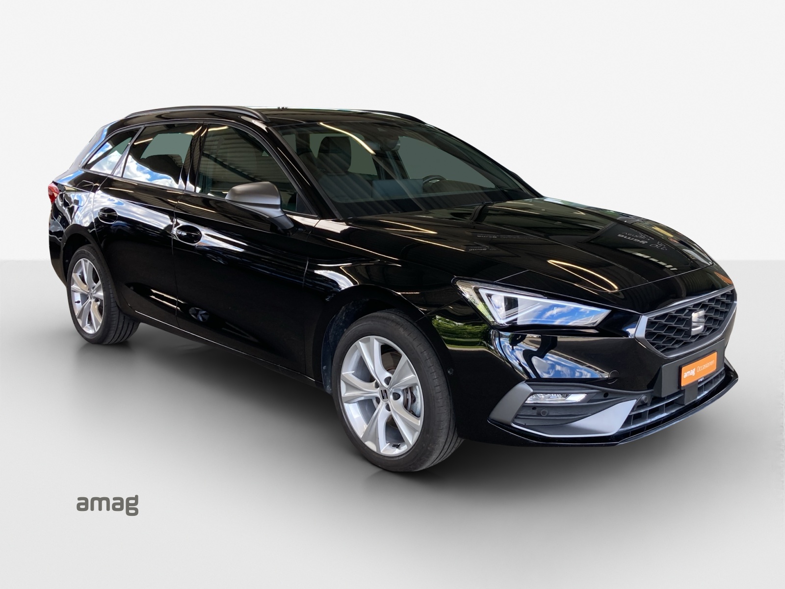 SEAT Leon ST 1.5 eHybrid pHEV DSG FR-image-5