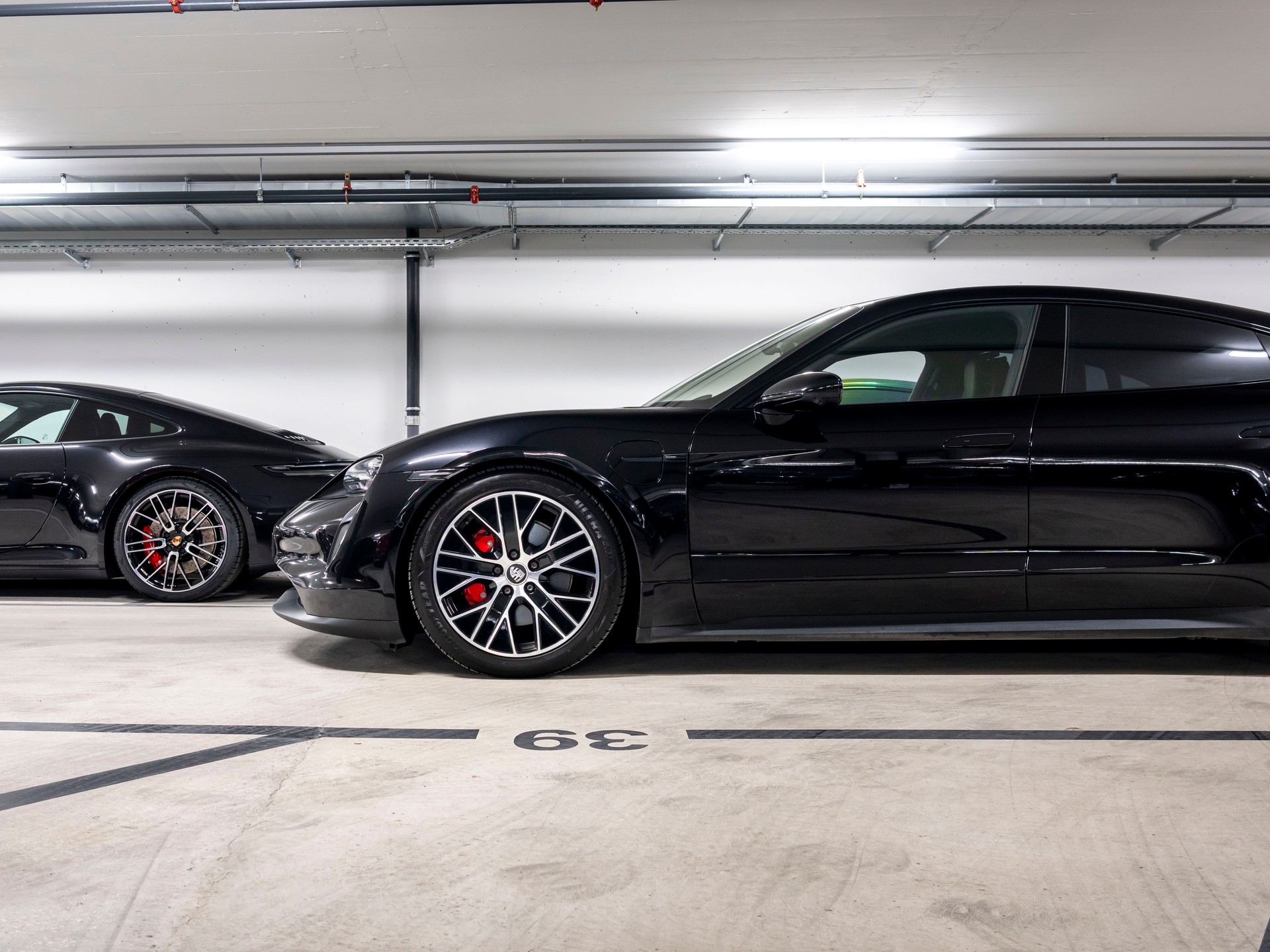 PORSCHE Taycan 4S-image-6