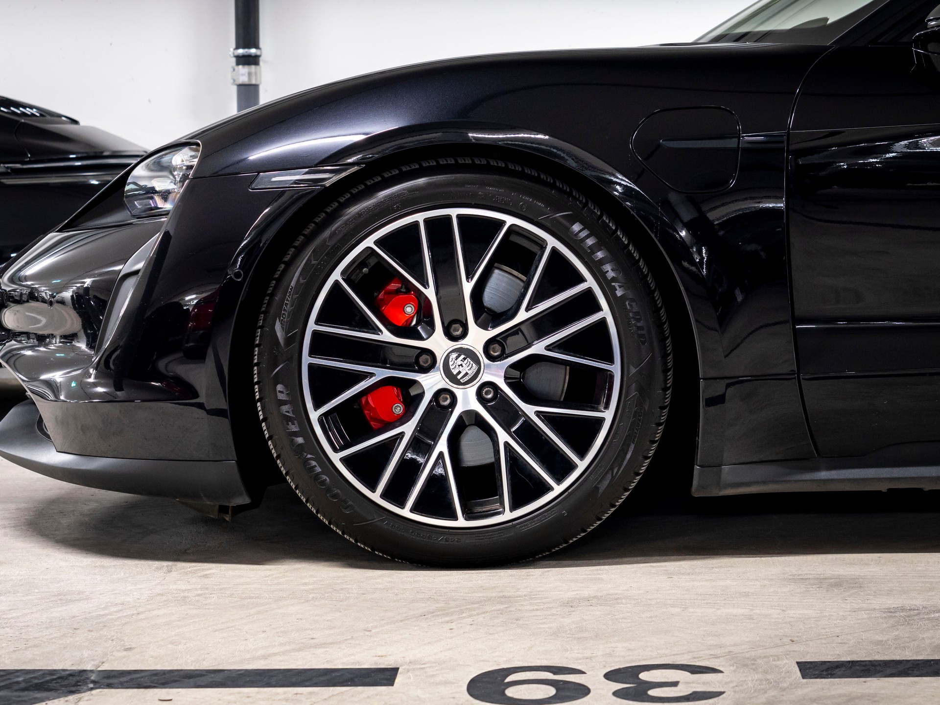 PORSCHE Taycan 4S-image-8