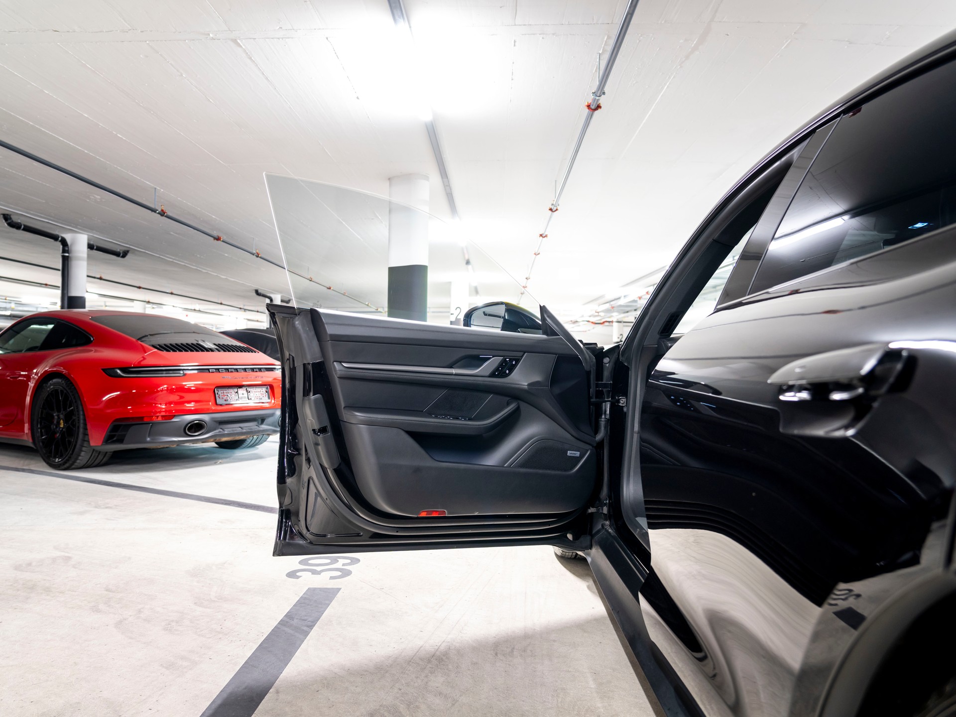 PORSCHE Taycan 4S-image-19