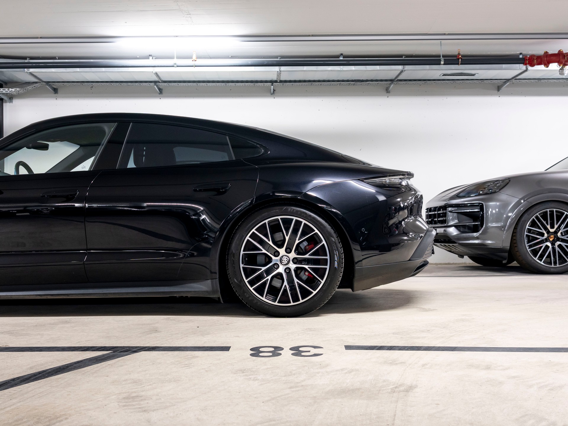 PORSCHE Taycan 4S-image-7