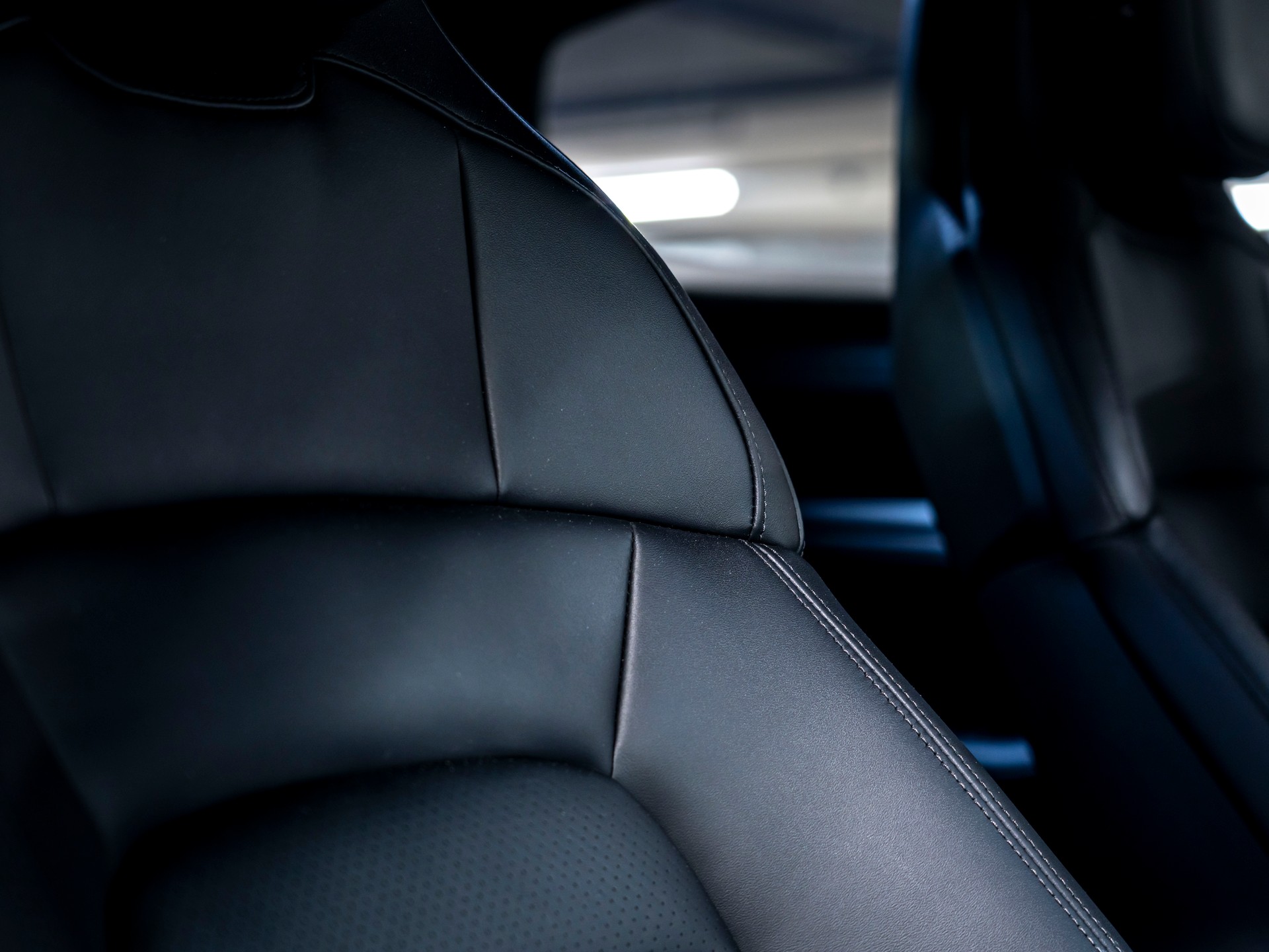 PORSCHE Taycan 4S-image-17