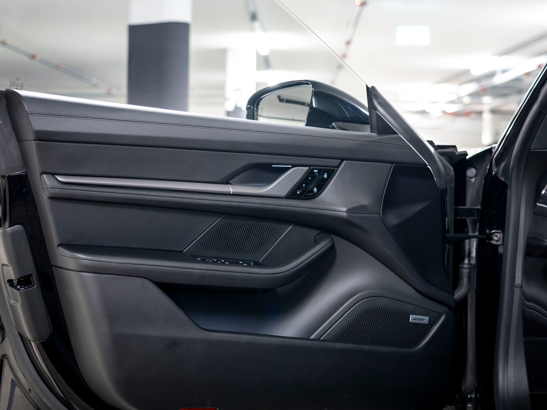 PORSCHE Taycan 4S-image-18