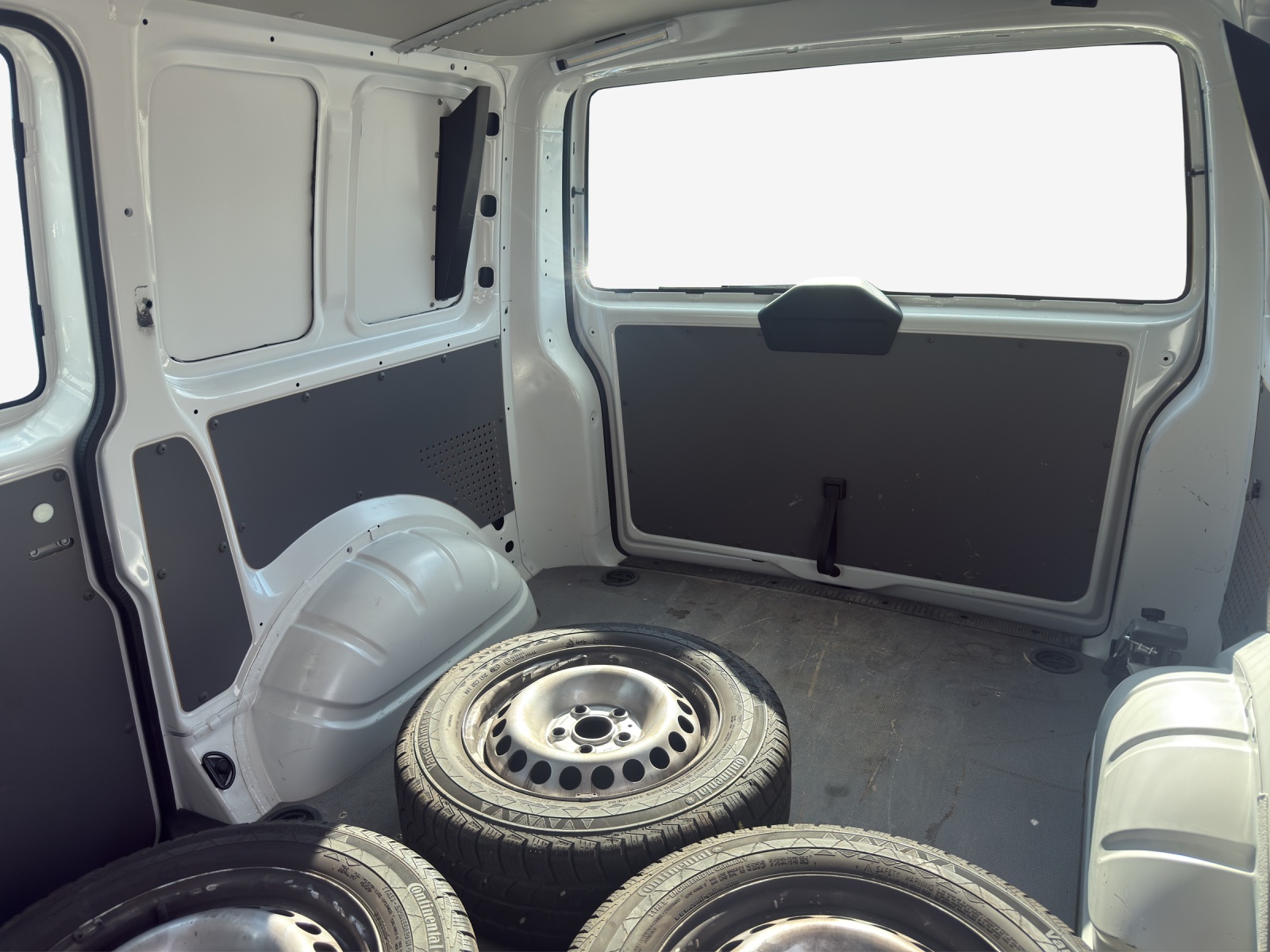 VW T6.1 2.0 TDI 4Motion-image-12