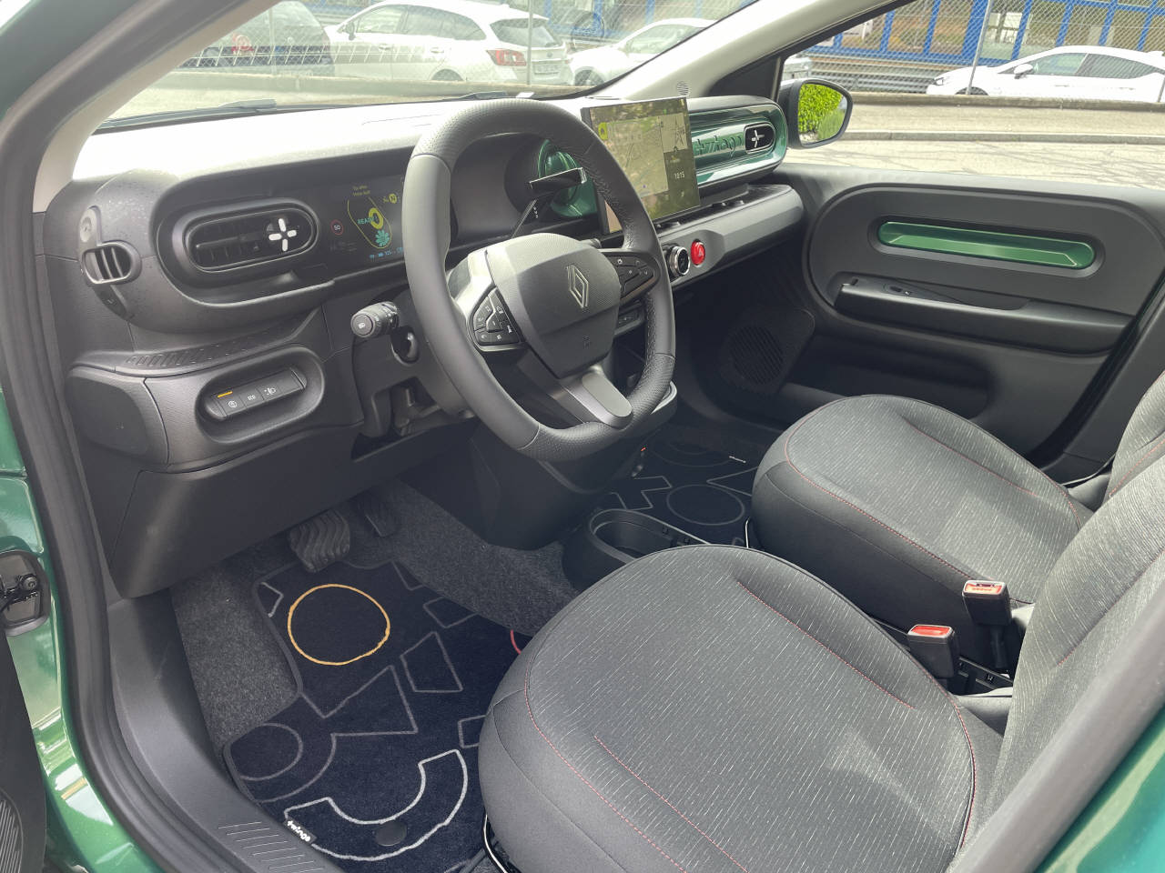 RENAULT Twingo E-Tech Urban Range techno-image-6