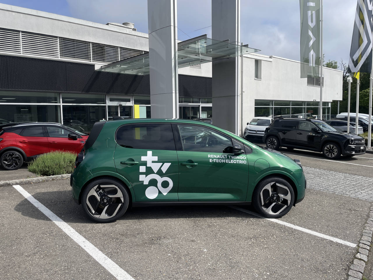 RENAULT Twingo E-Tech Urban Range techno-image-5