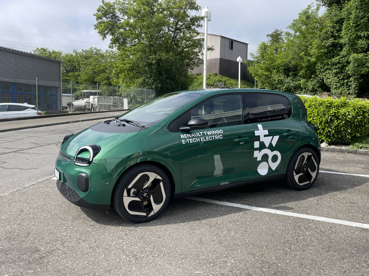 RENAULT Twingo E-Tech Urban Range techno-image-2