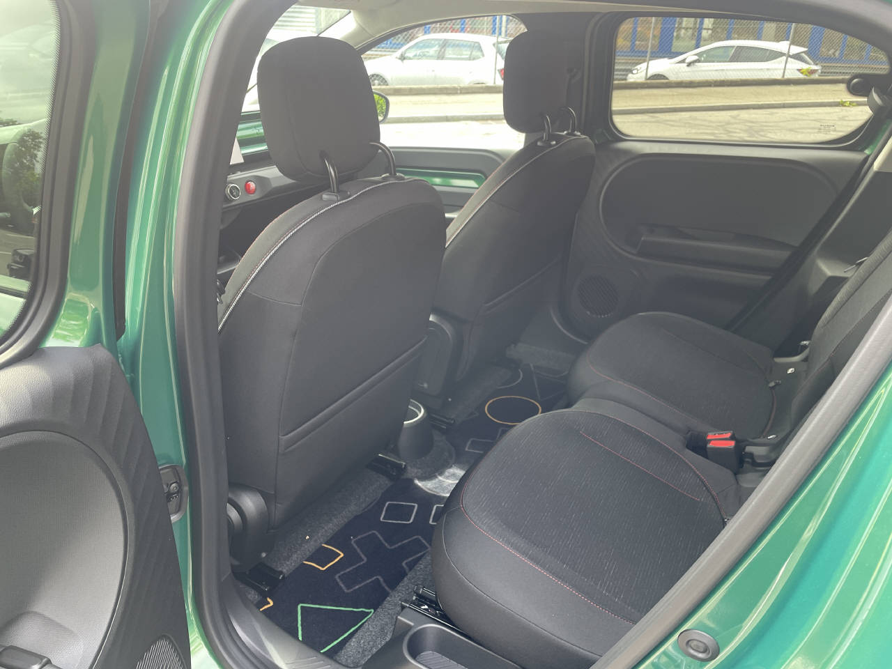 RENAULT Twingo E-Tech Urban Range techno-image-8