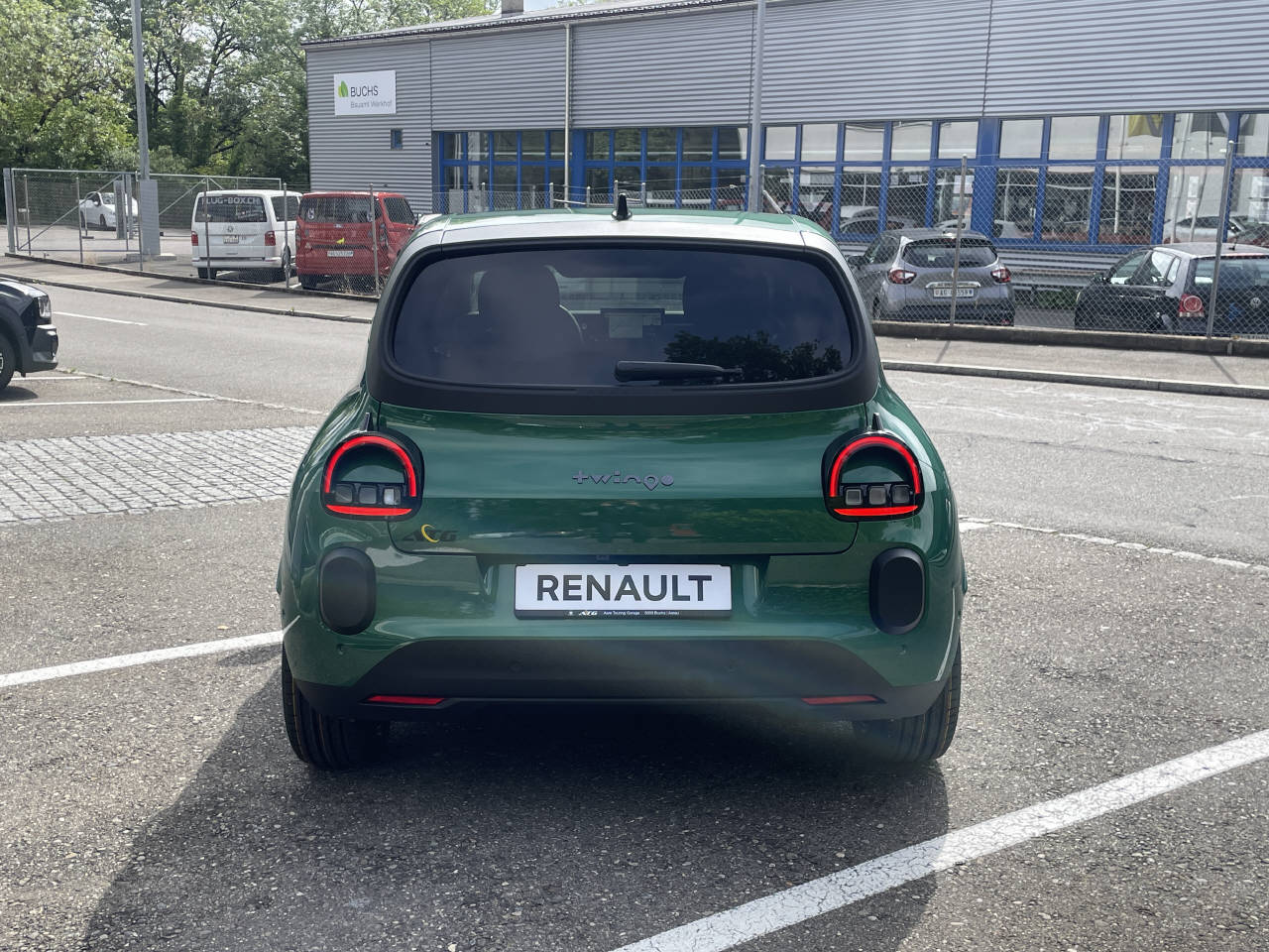 RENAULT Twingo E-Tech Urban Range techno-image-4