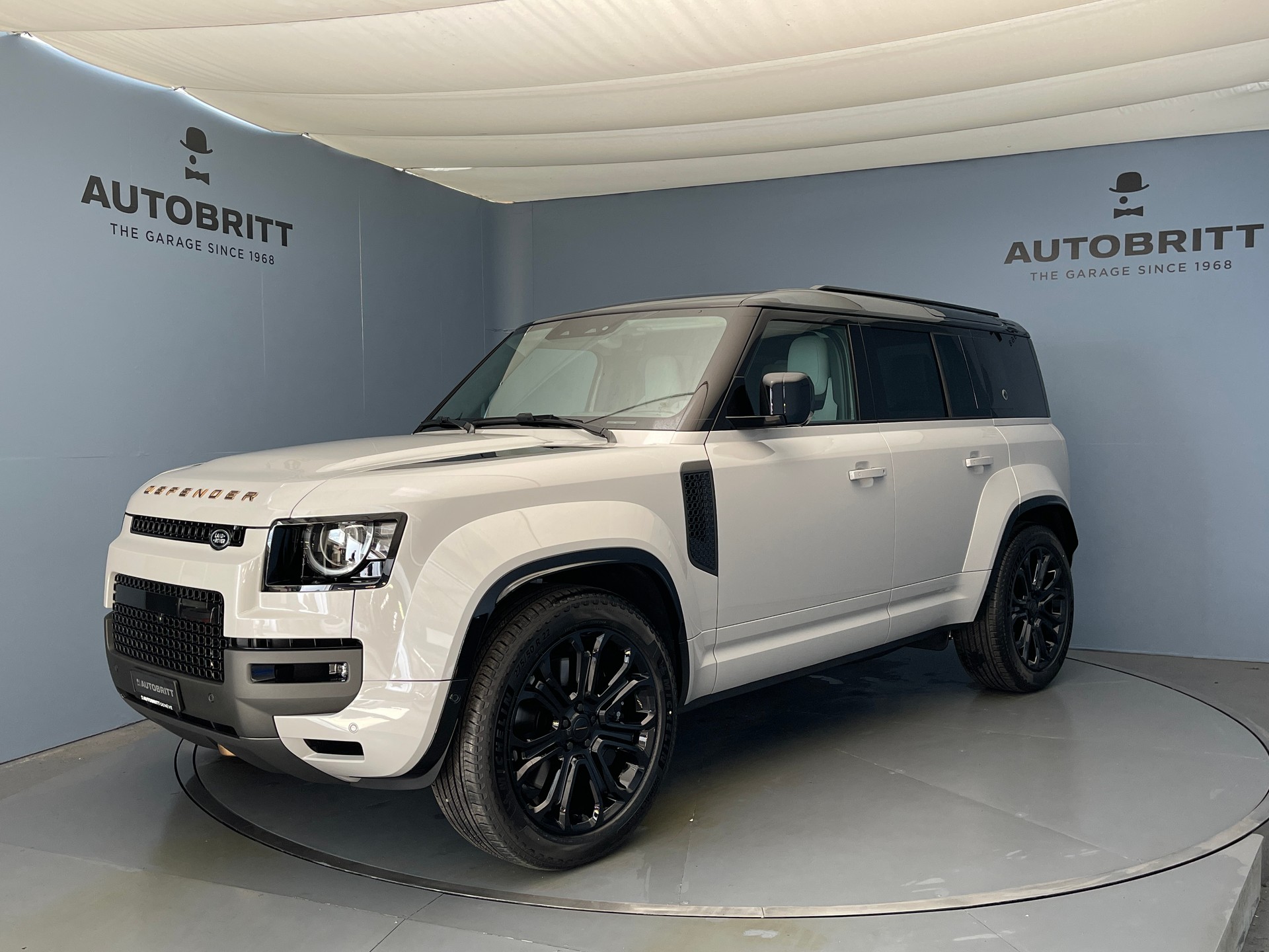 LAND ROVER Defender 110 4.4 V8 Octa
