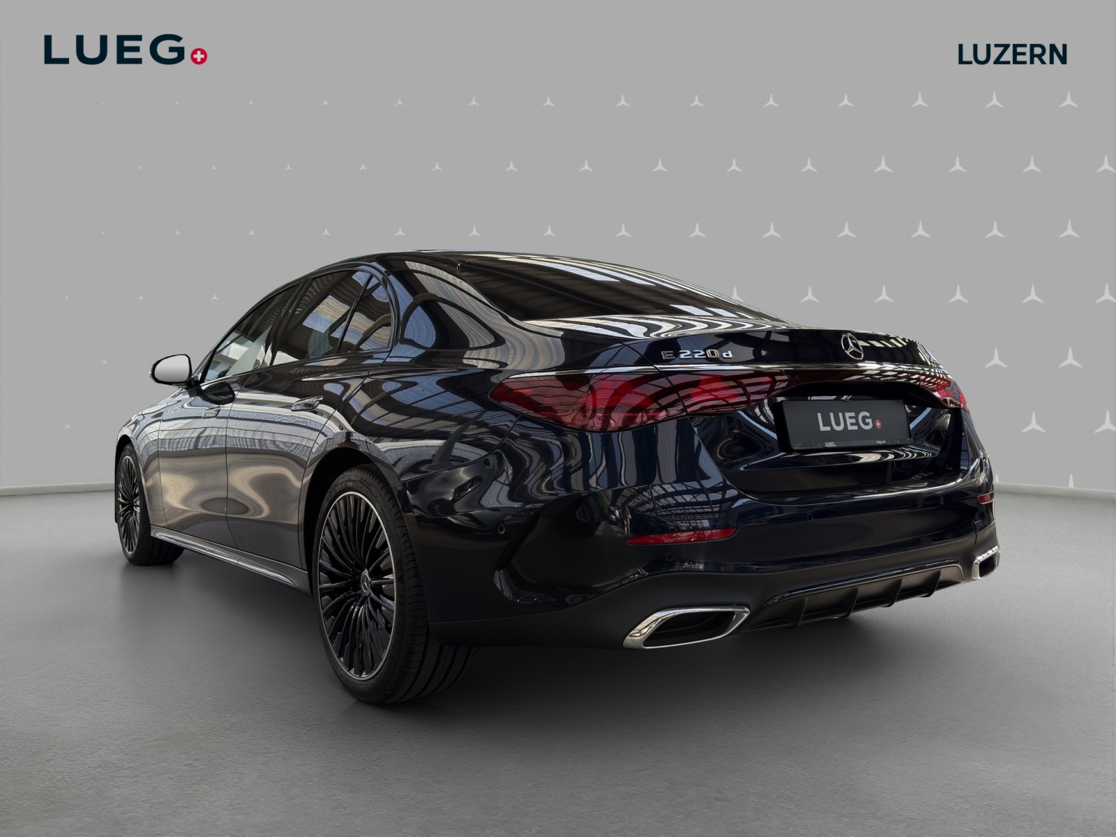 MERCEDES-BENZ E 220 d T 4Matic 9G-Tronic-image-2