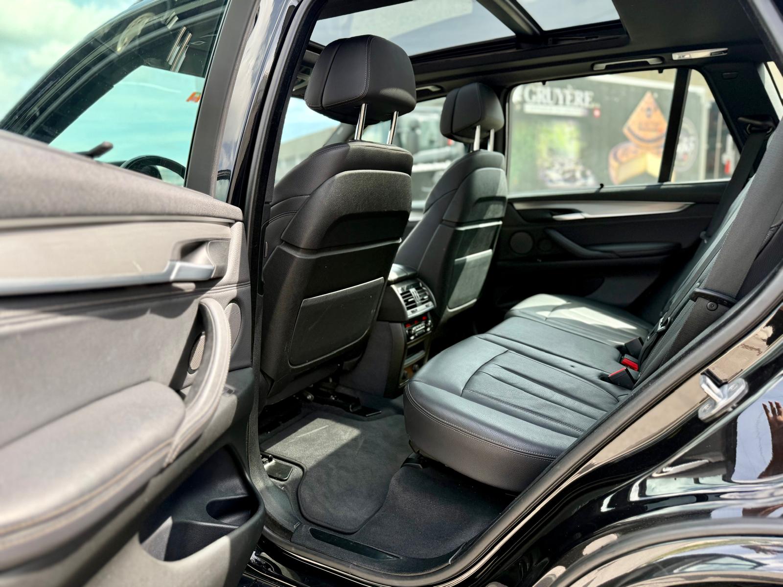 BMW X5 xDrive M50d Pure M Sport Plus Steptronic-image-12