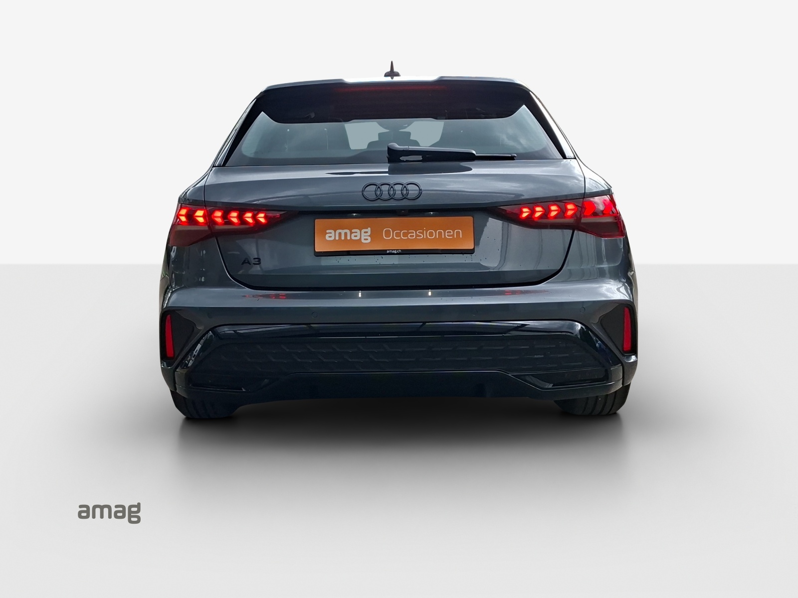 AUDI A3 Sportback 35 TFSI S line S-tronic-image-3