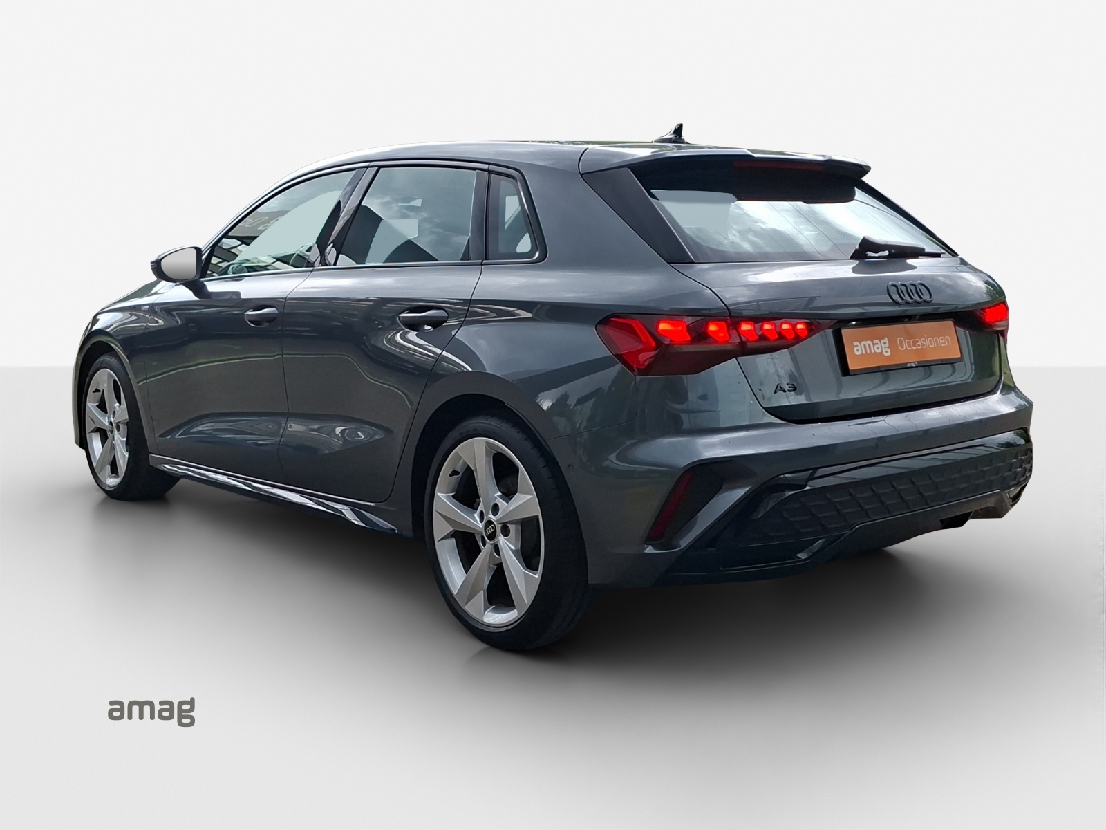 AUDI A3 Sportback 35 TFSI S line S-tronic-image-2