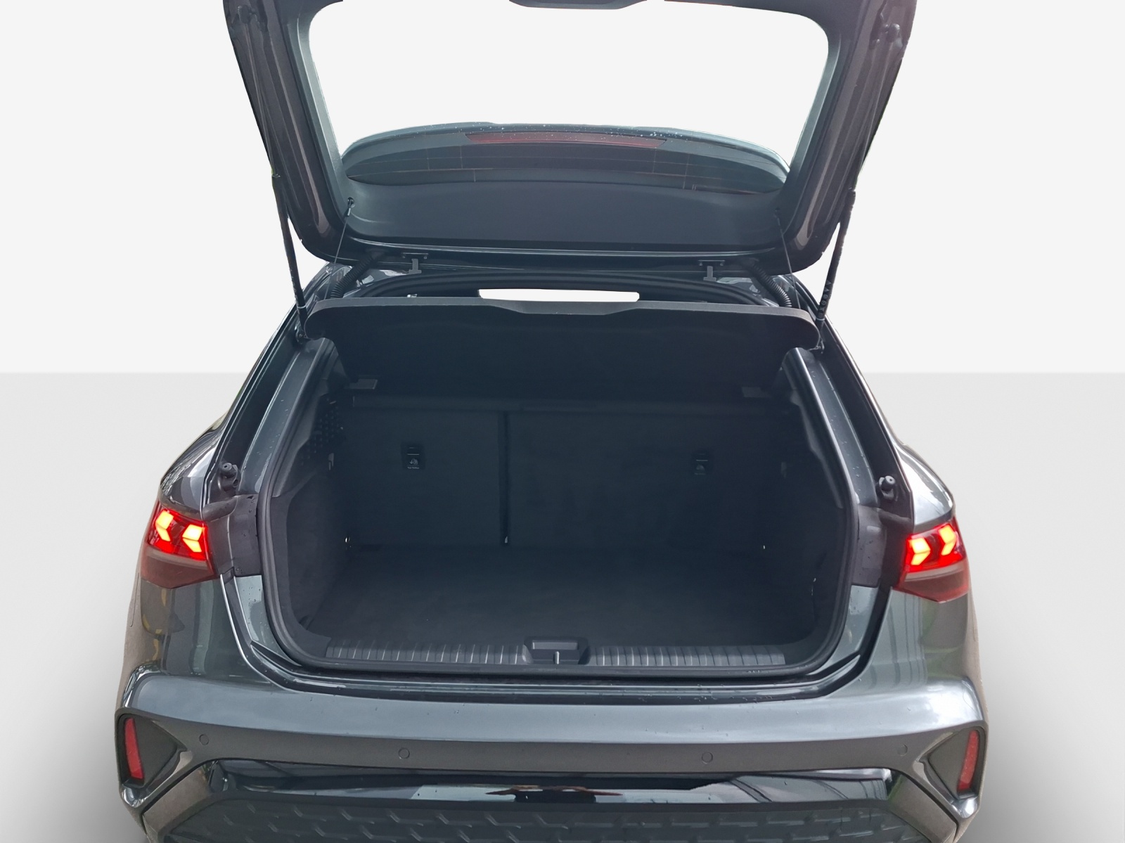 AUDI A3 Sportback 35 TFSI S line S-tronic-image-12