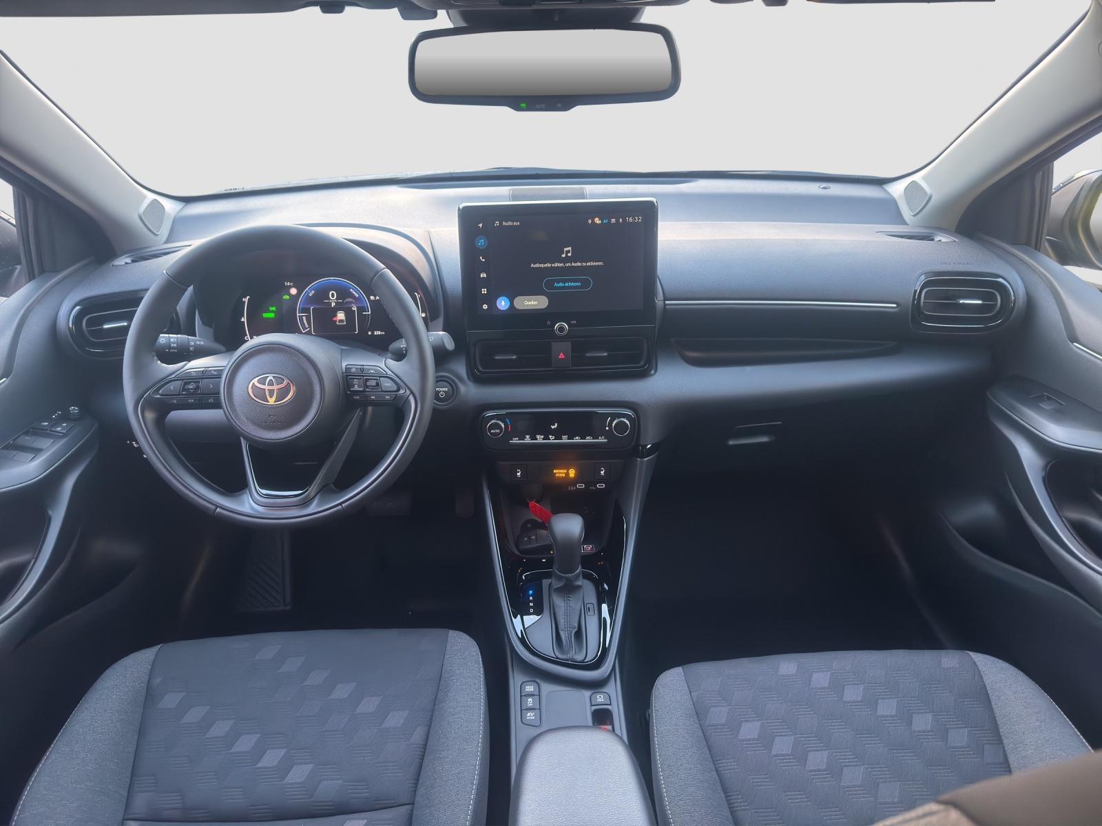 TOYOTA Yaris 1.5 VVT-i HSD Trend-image-12