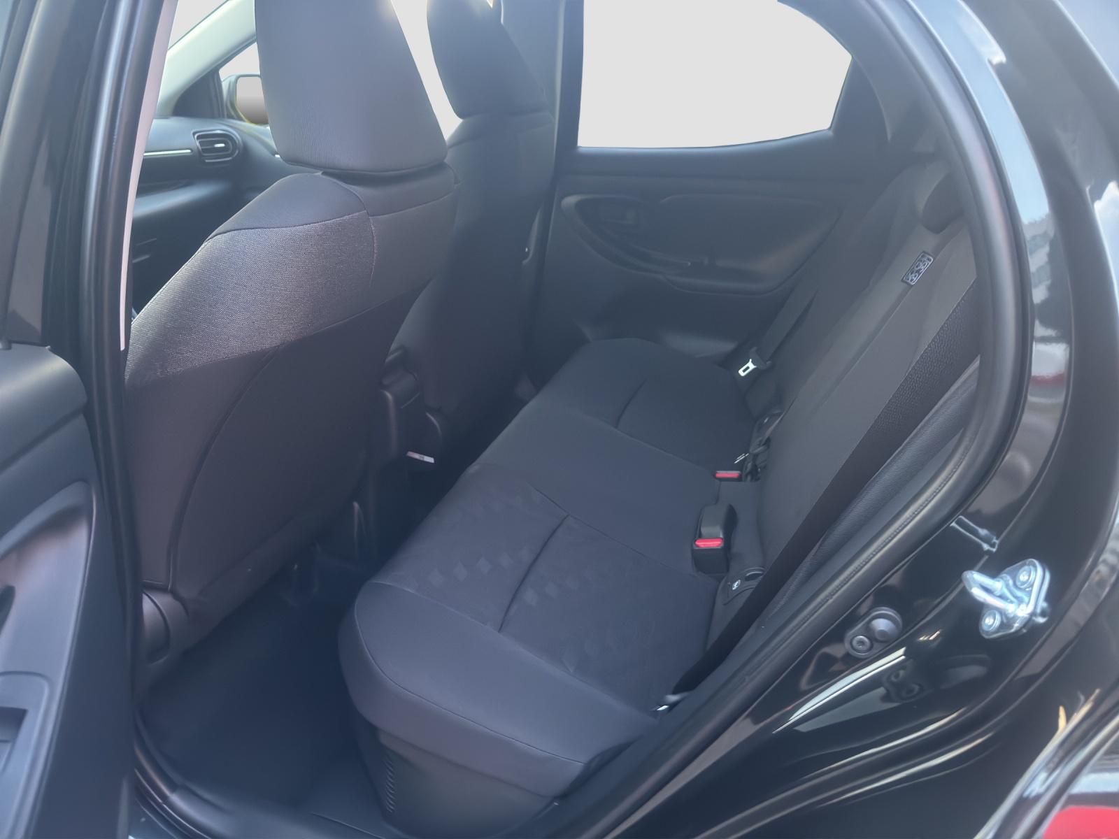 TOYOTA Yaris 1.5 VVT-i HSD Trend-image-14
