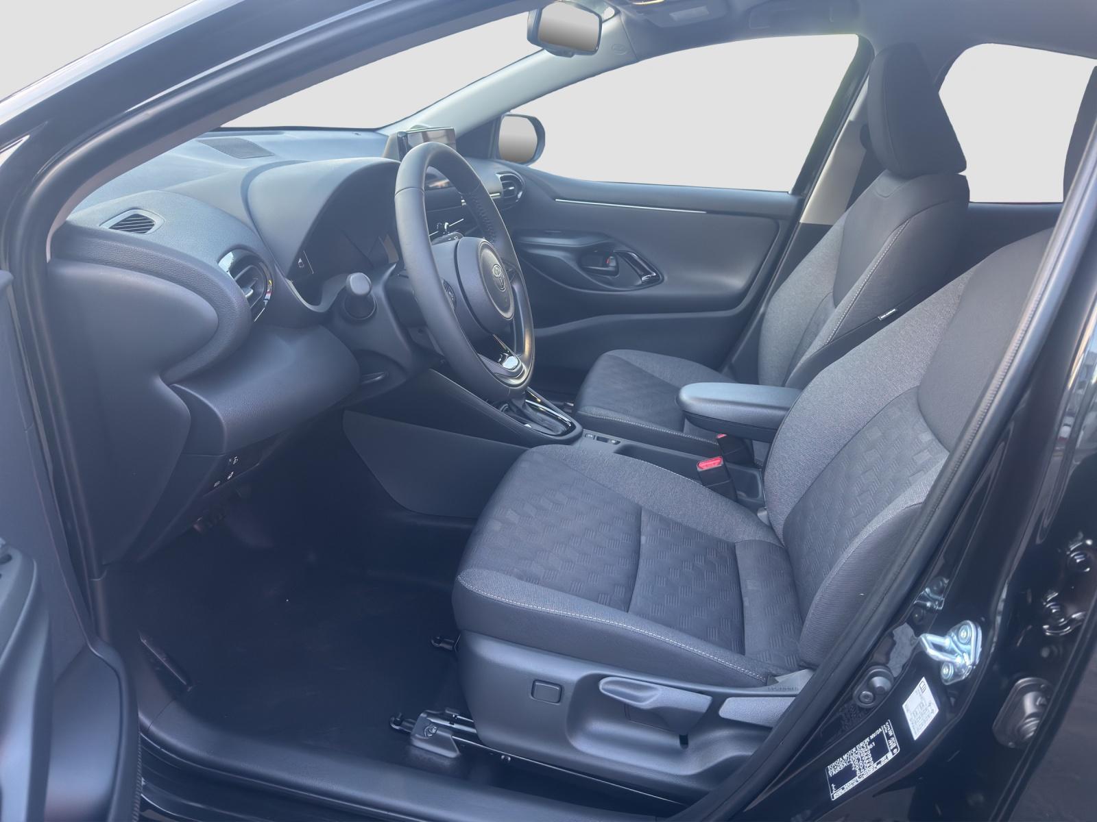 TOYOTA Yaris 1.5 VVT-i HSD Trend-image-10