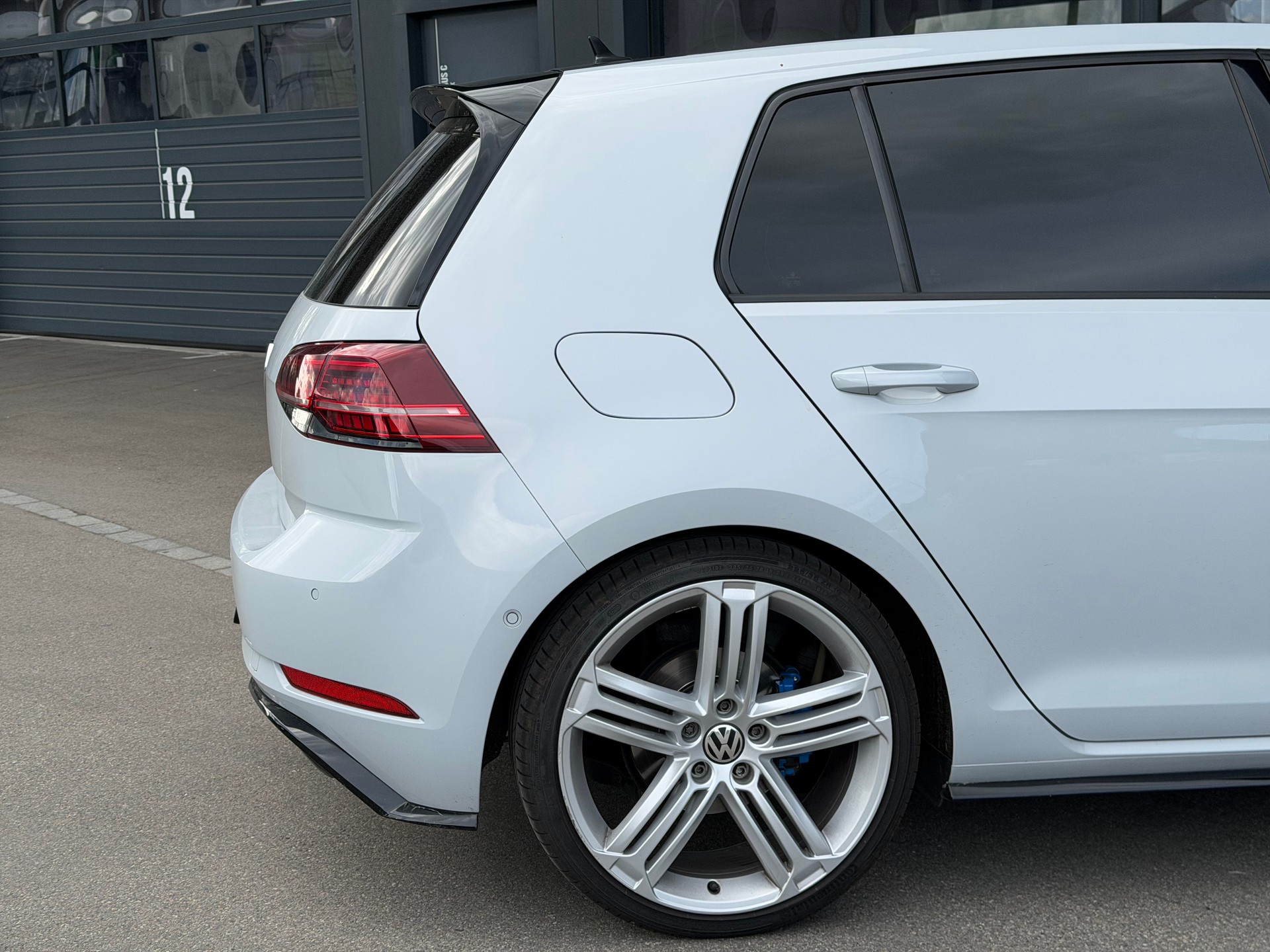 VW Golf 1.5 TSI EVO Highline DSG | R-Line | Panorama | Rückfahrkamera-image-7