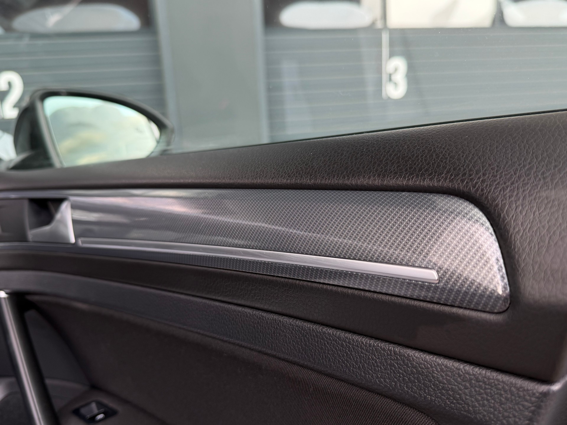 VW Golf 1.5 TSI EVO Highline DSG | R-Line | Panorama | Rückfahrkamera-image-15
