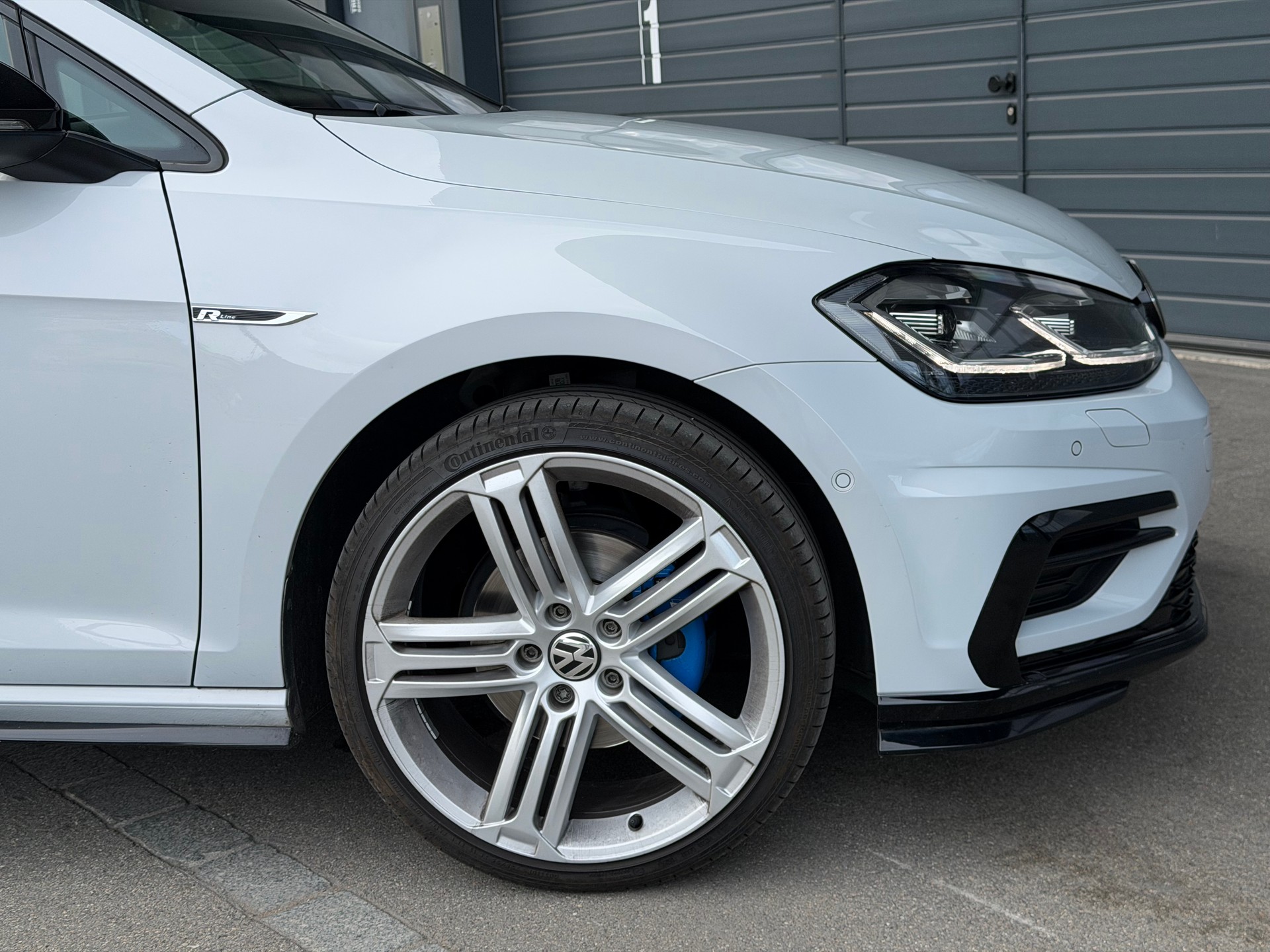 VW Golf 1.5 TSI EVO Highline DSG | R-Line | Panorama | Rückfahrkamera-image-6