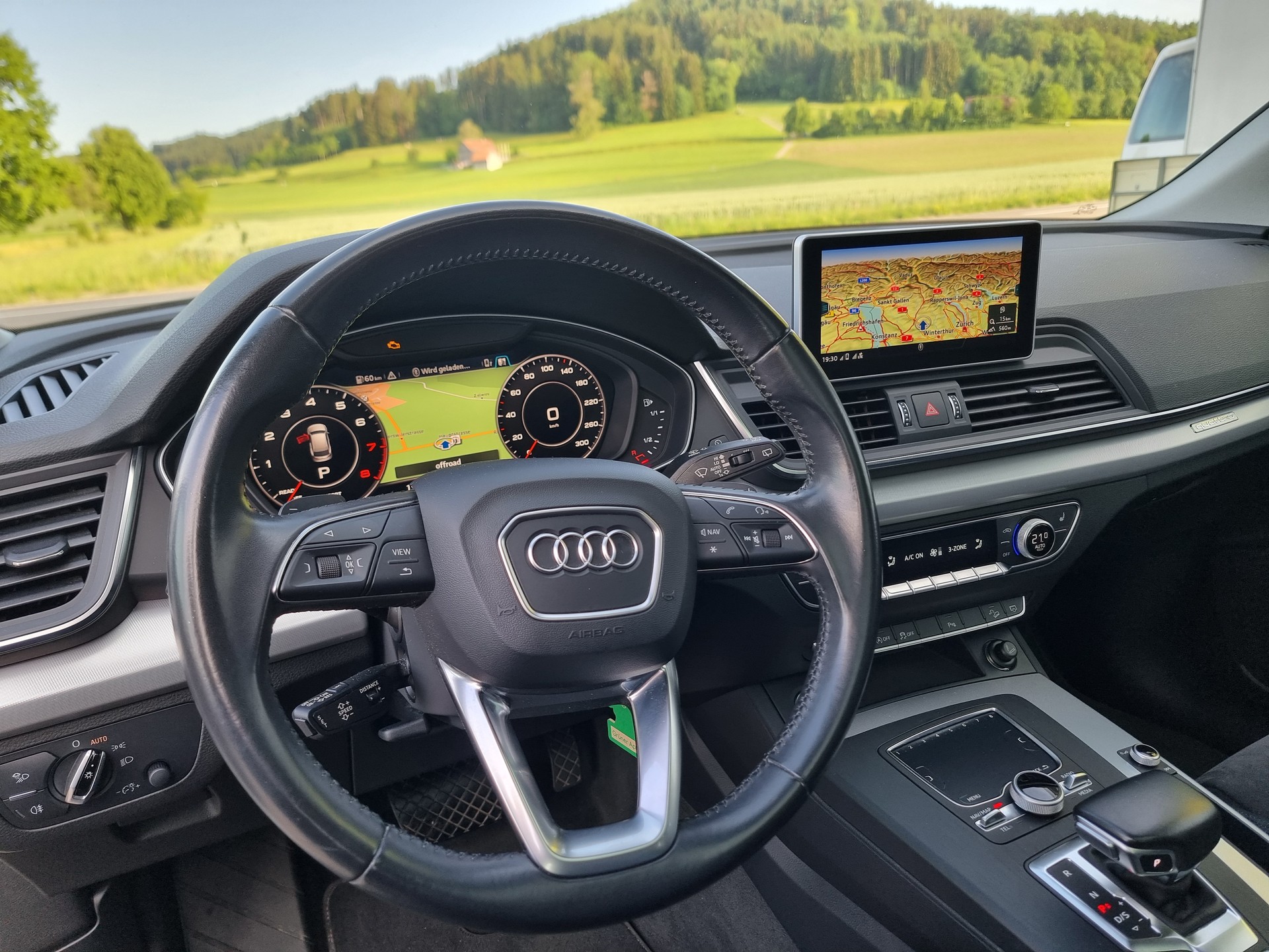 AUDI Q5 2.0 TFSI sport quattro S-tronic-image-4